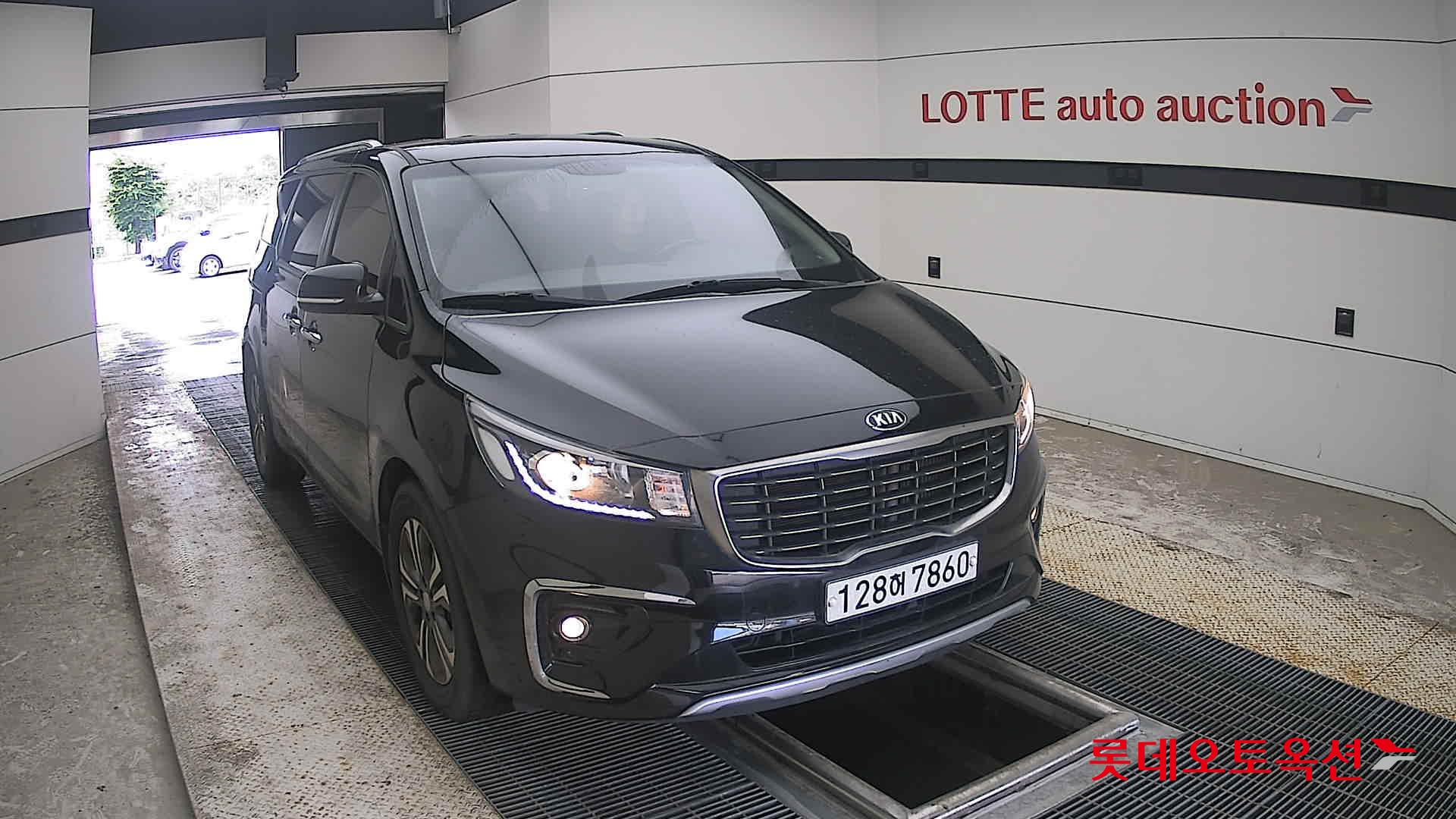 2020 - kia carnival