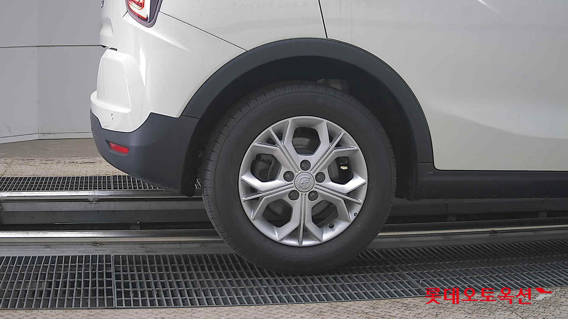 KG Mobility Tivoli 2021 - Image 28