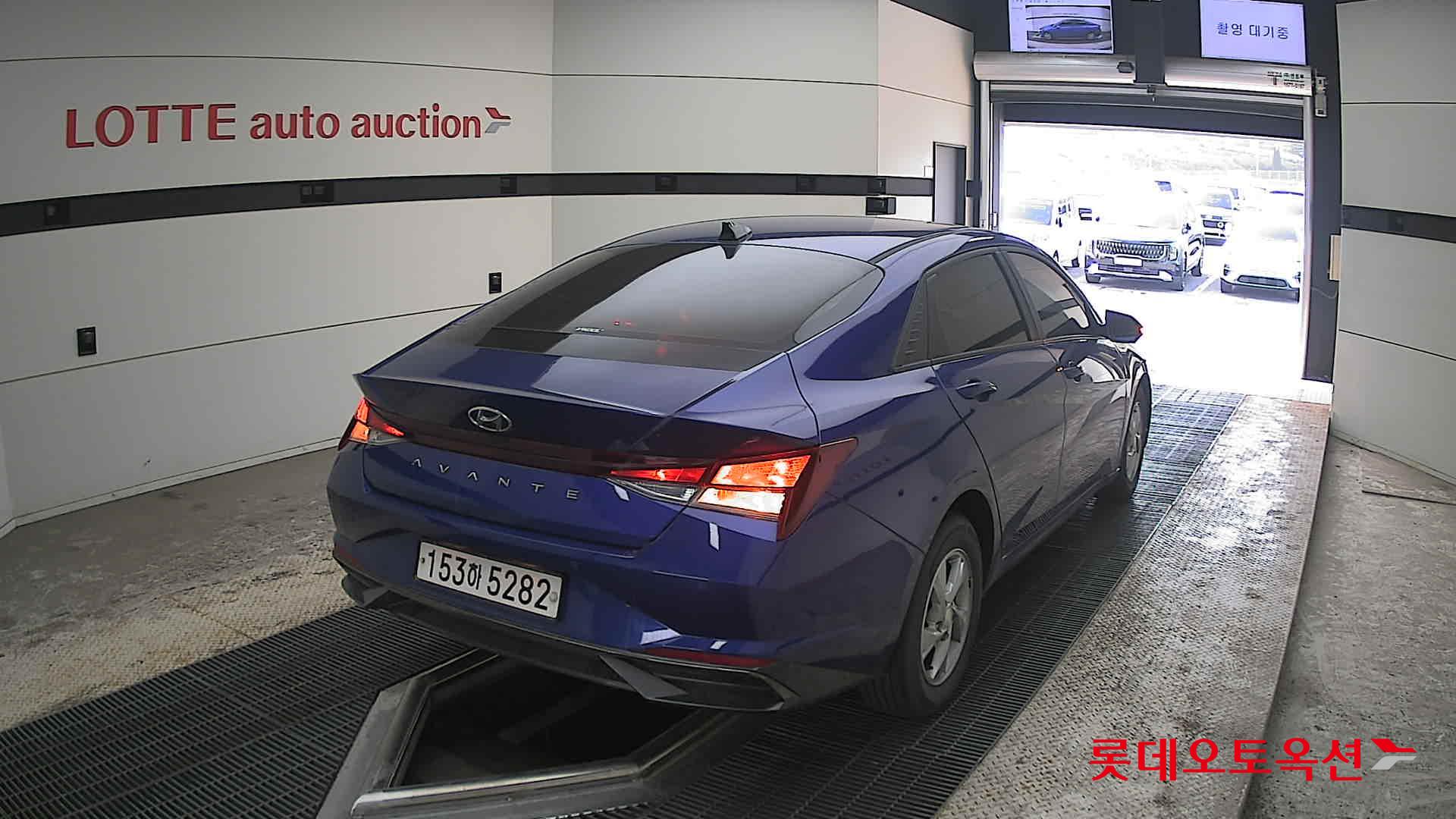 هيونداي إلانترا 2021 - صورة 18