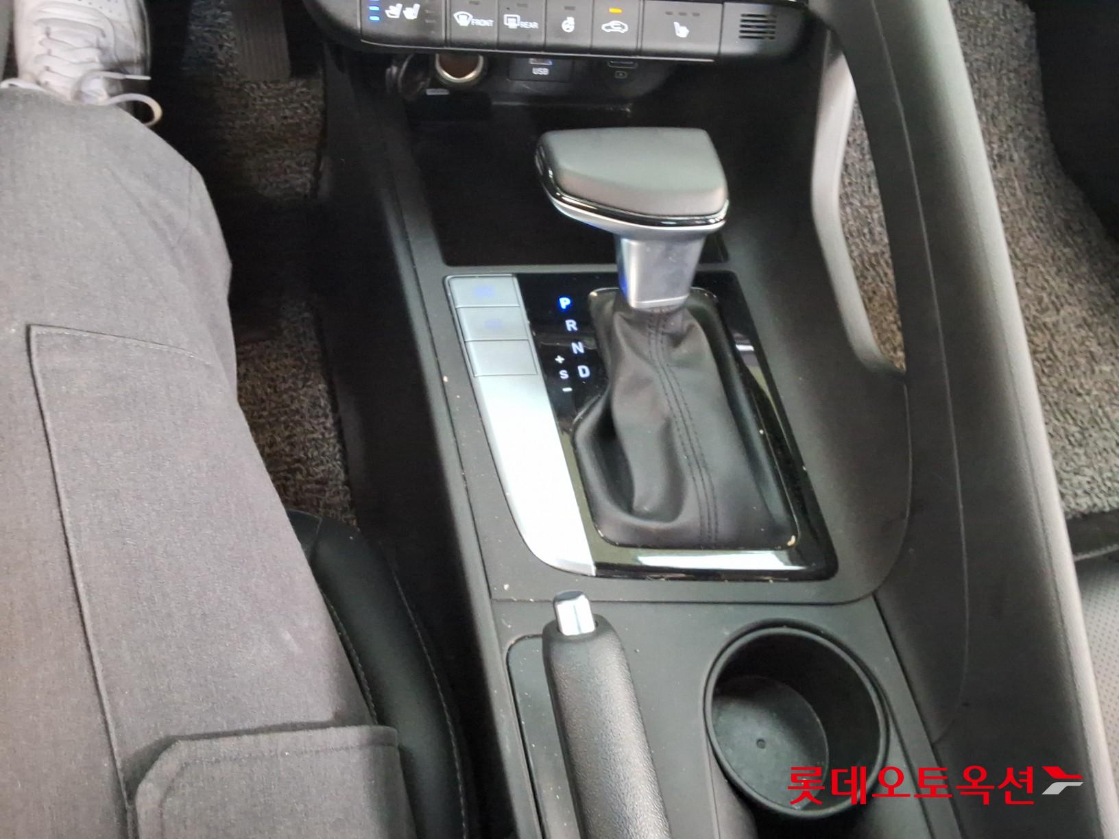 هيونداي إلانترا 2021 - صورة 34