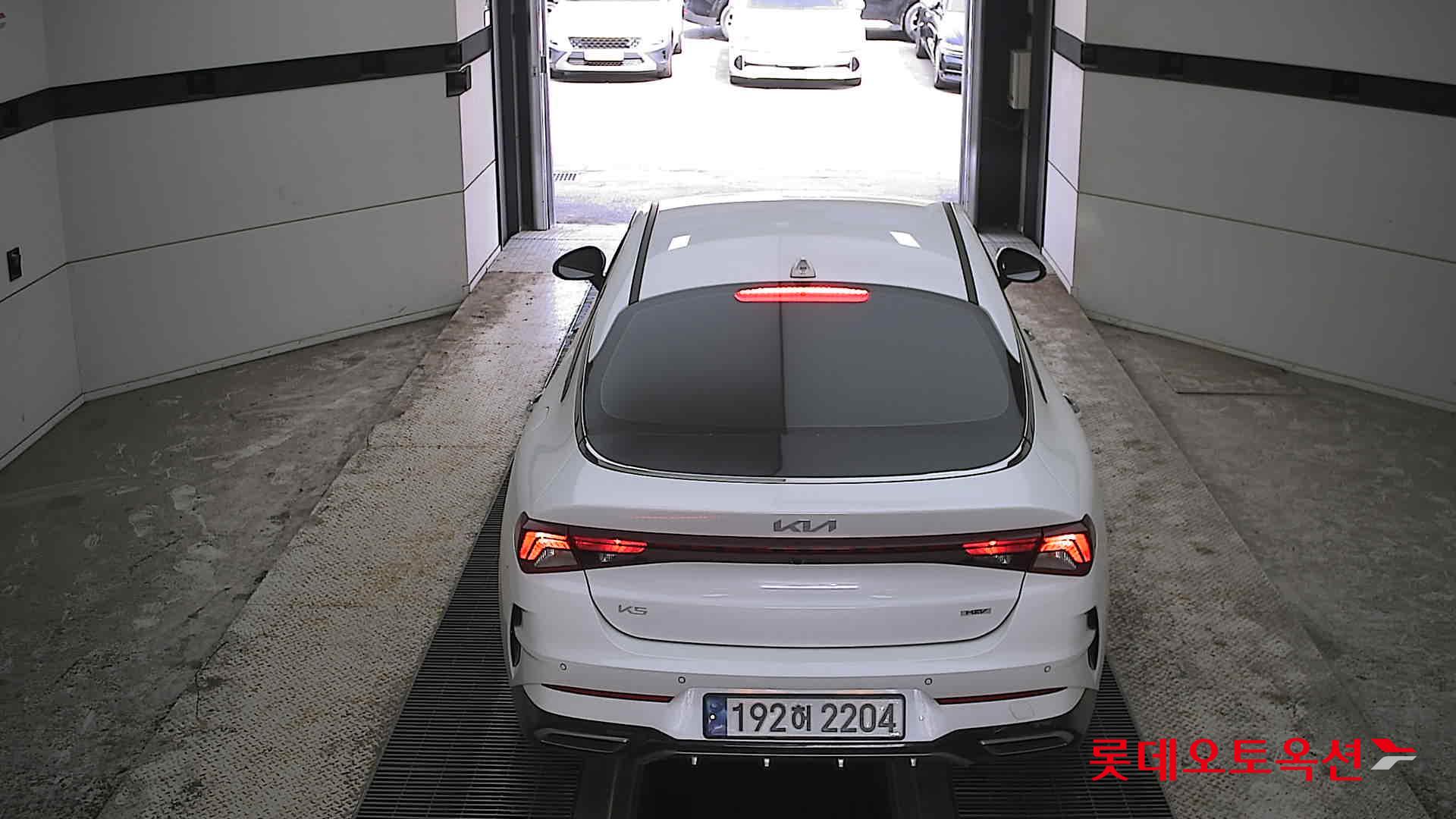 كيا K5 2023 - صورة 17