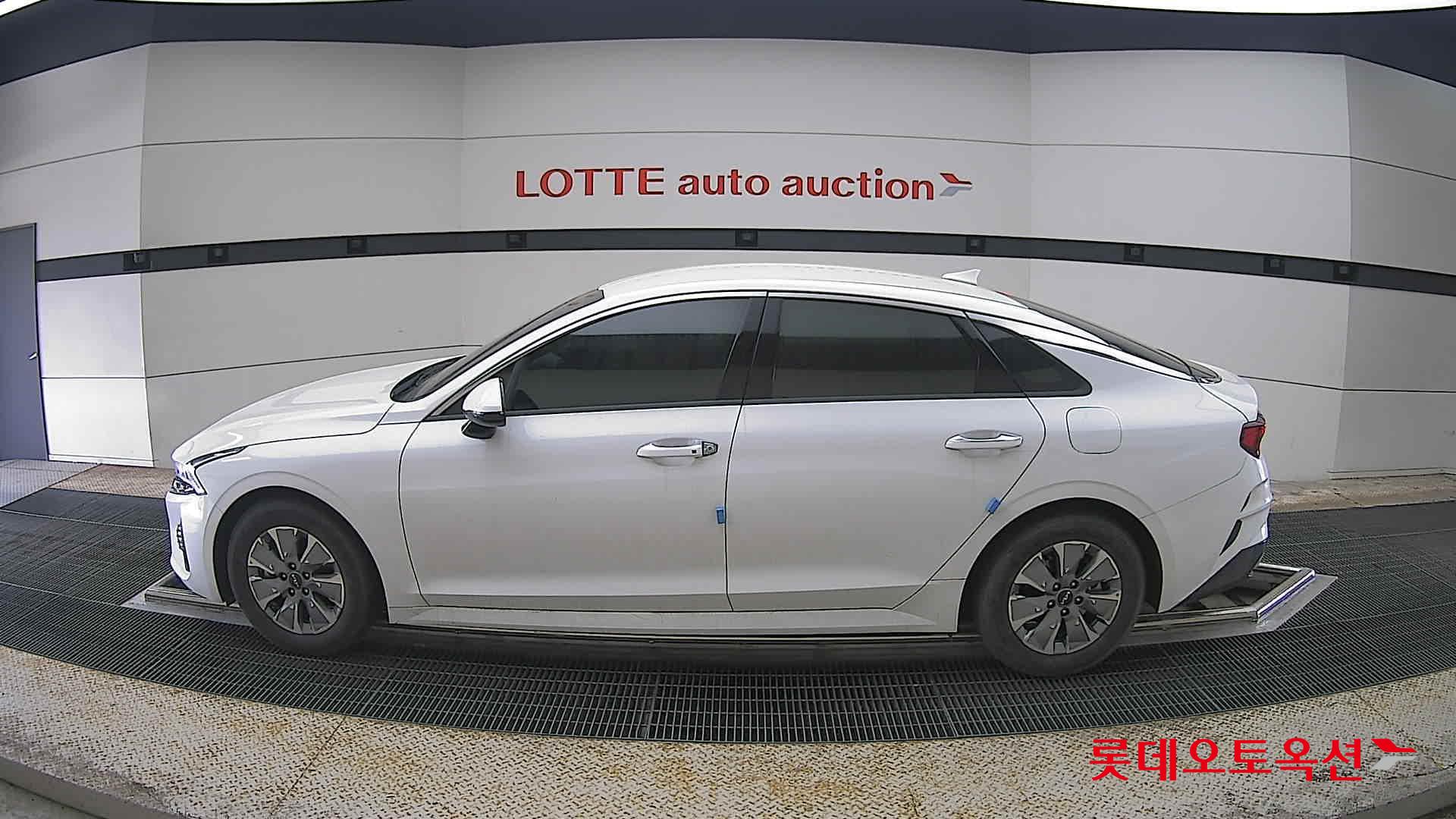 كيا K5 2023 - صورة 13