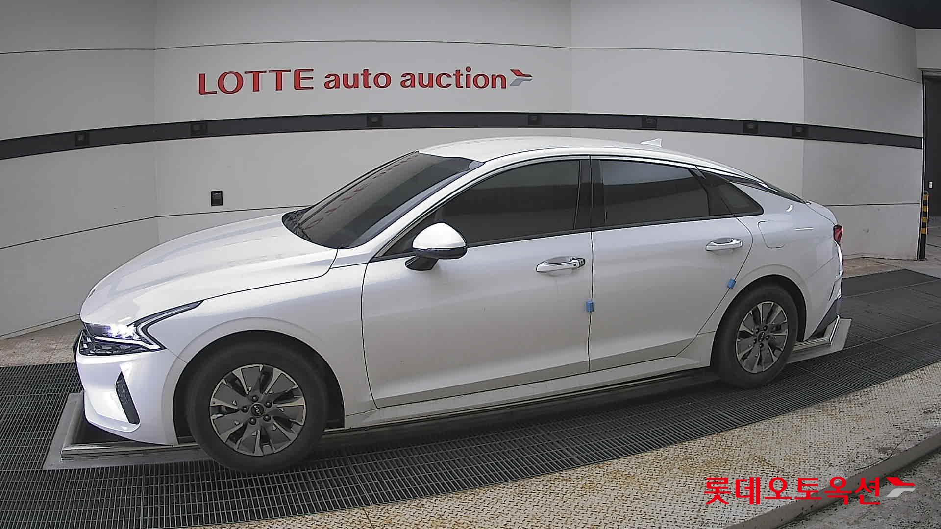 كيا K5 2023 - صورة 12