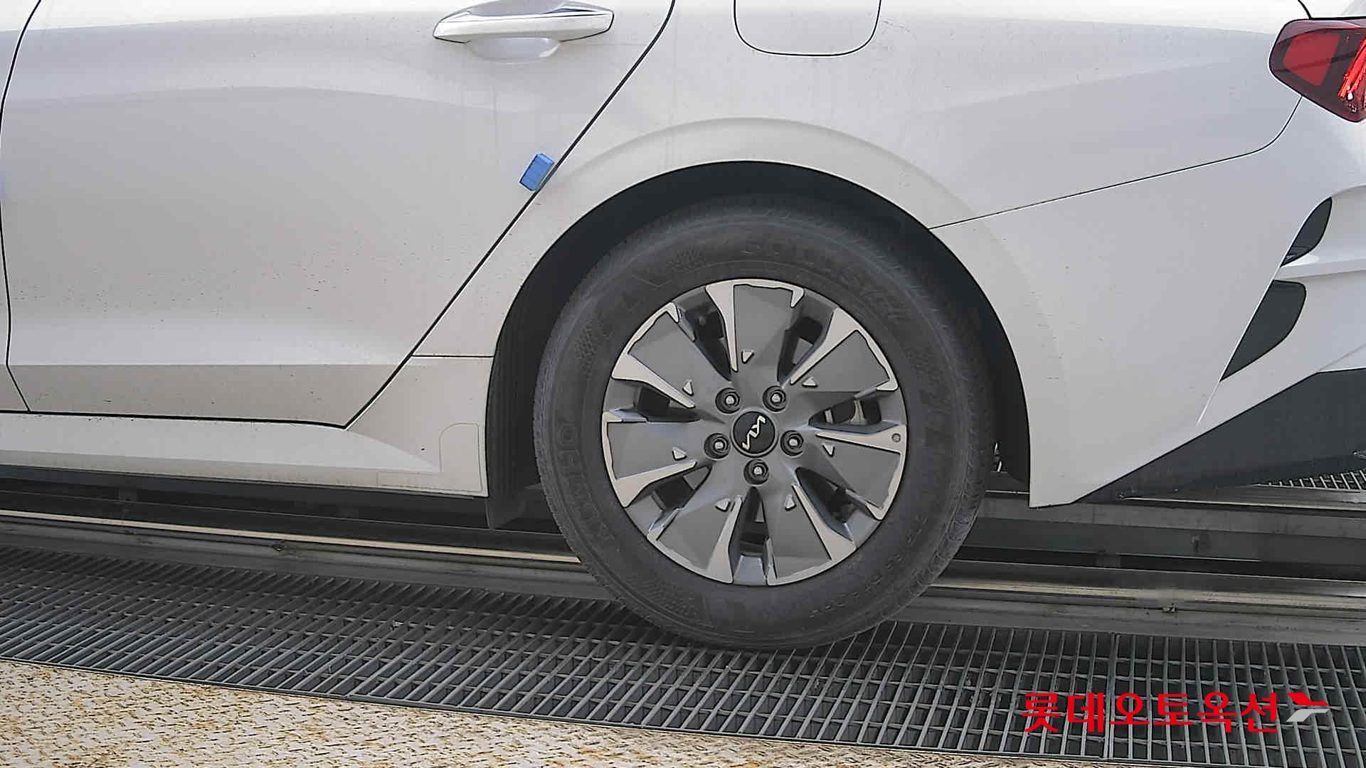 كيا K5 2023 - صورة 26