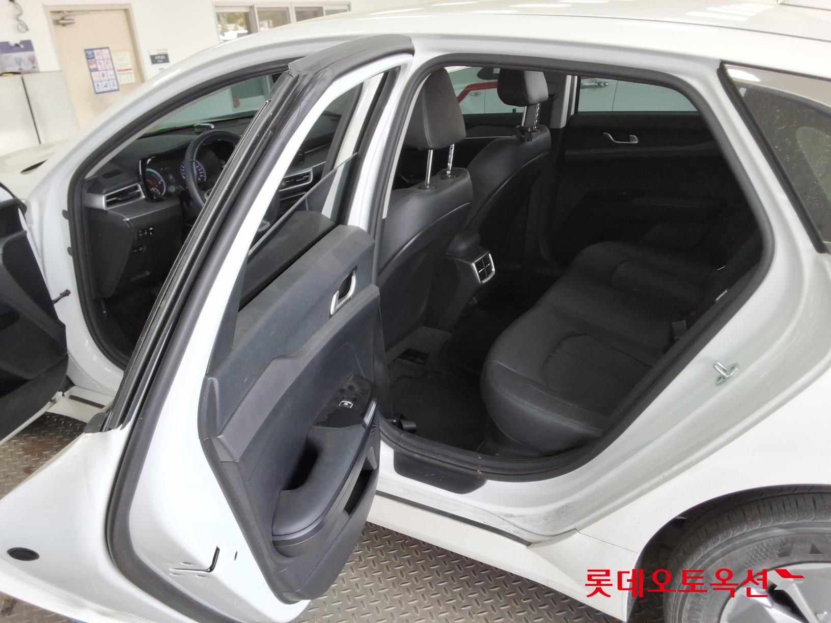 كيا K5 2023 - صورة 38