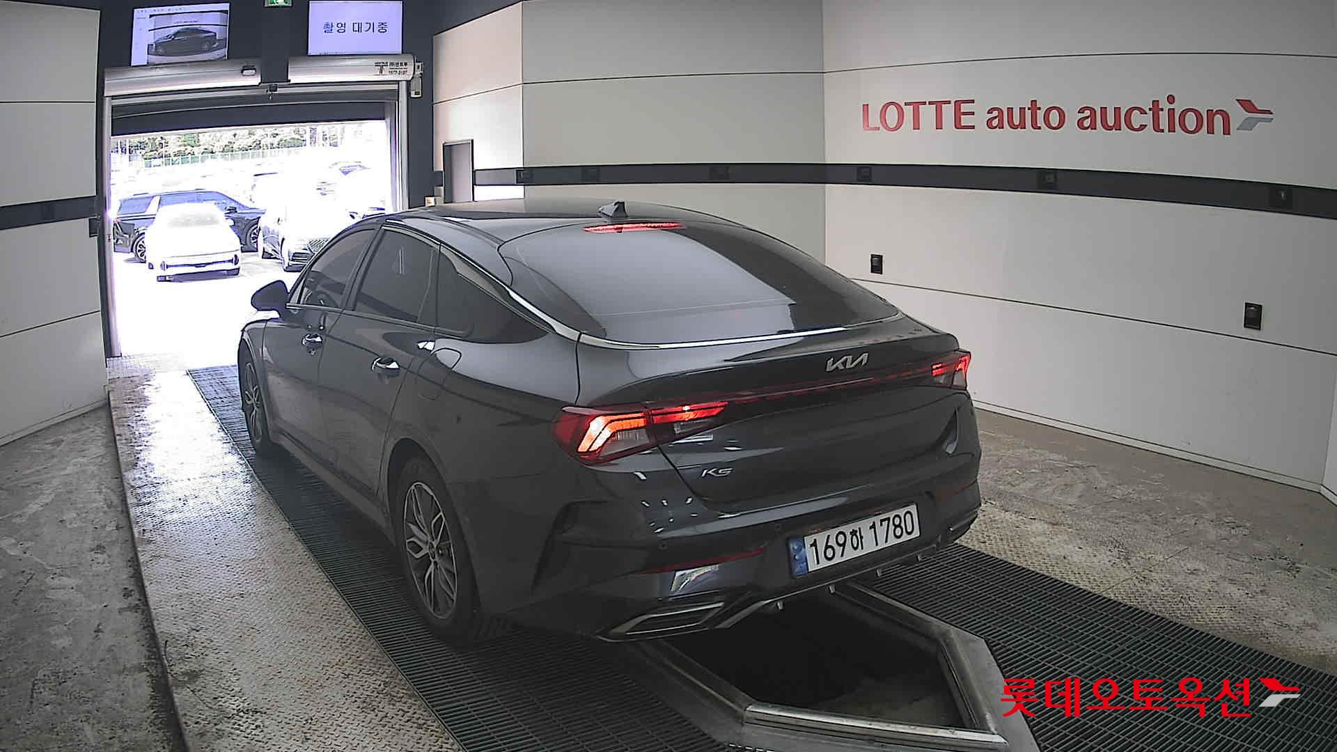 Kia K5 2022 - Image 16