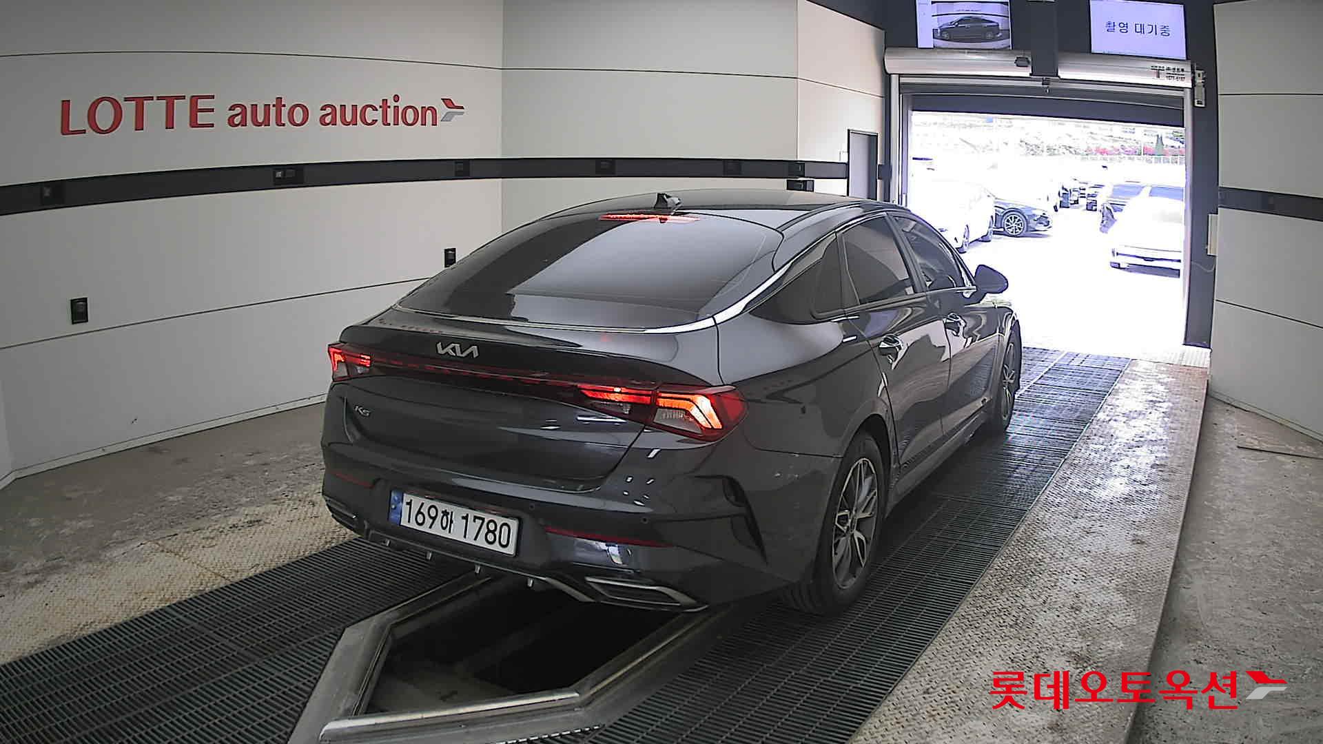 Kia K5 2022 - Image 18