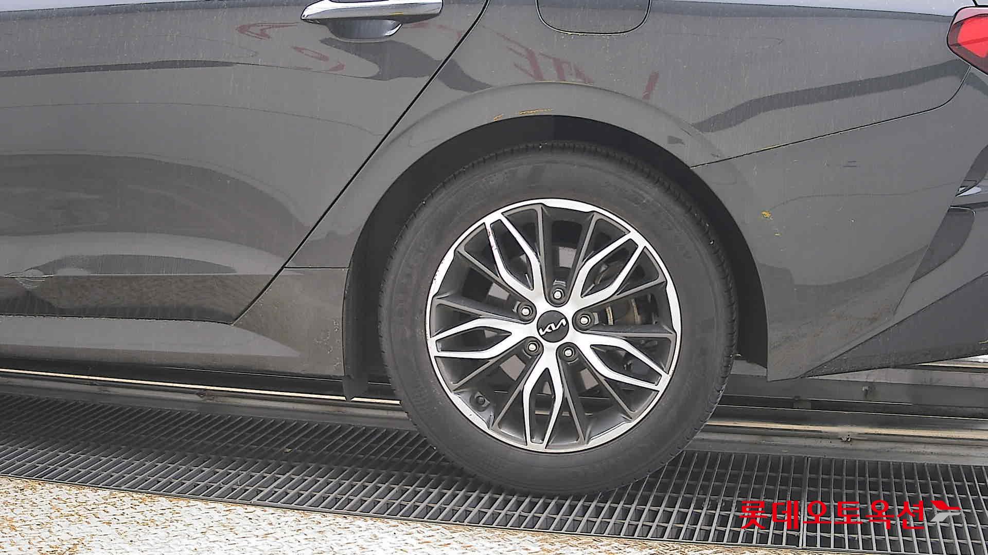 Kia K5 2022 - Image 26