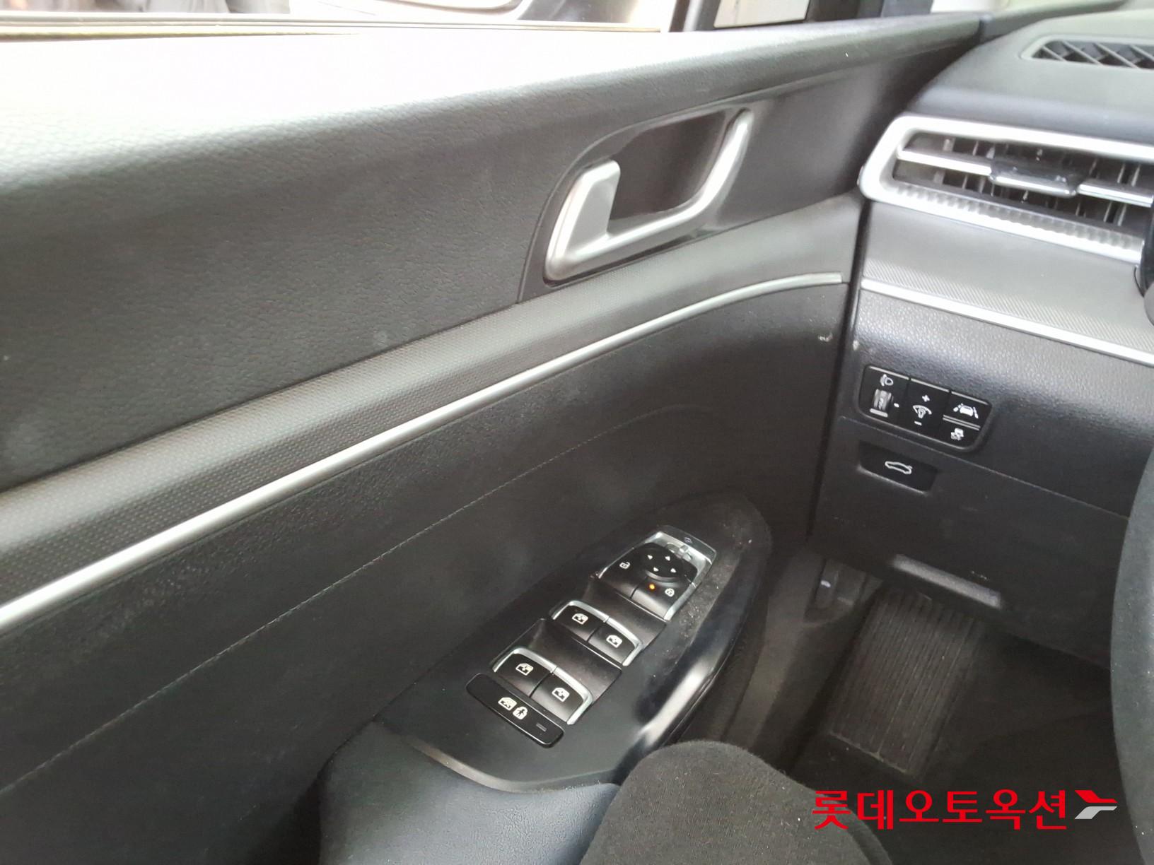 Kia K5 2022 - Image 29