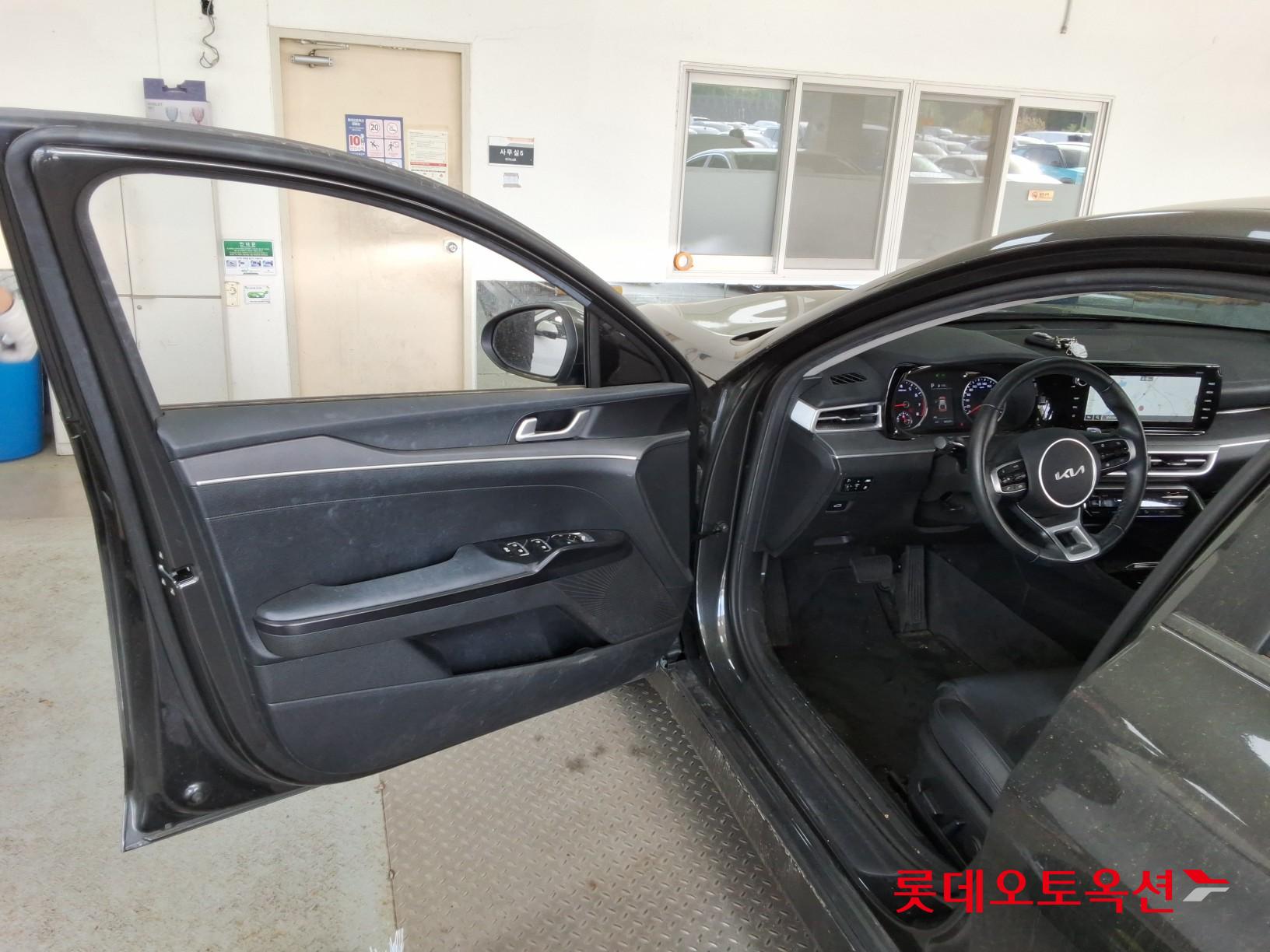 Kia K5 2022 - Image 36