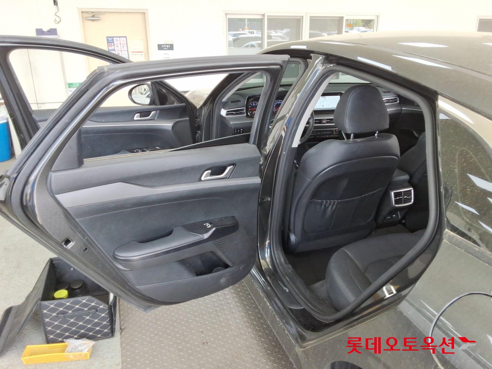 Kia K5 2022 - Image 37