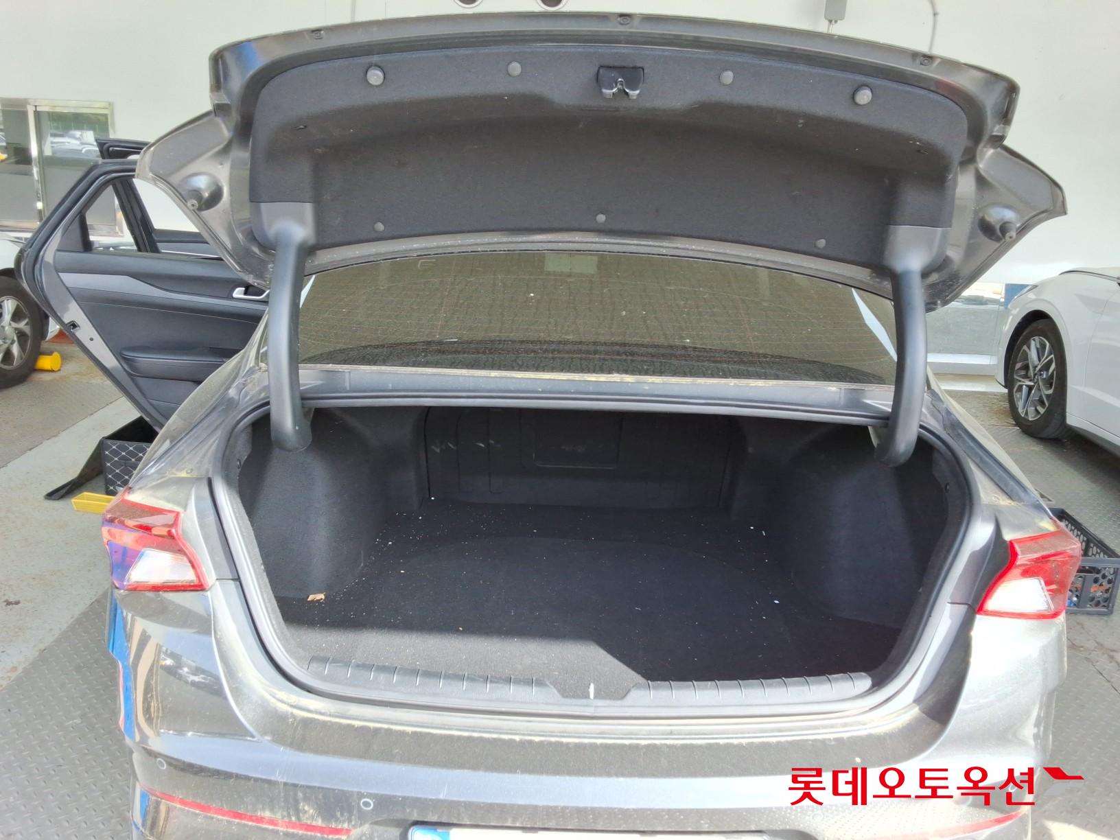 Kia K5 2022 - Image 9