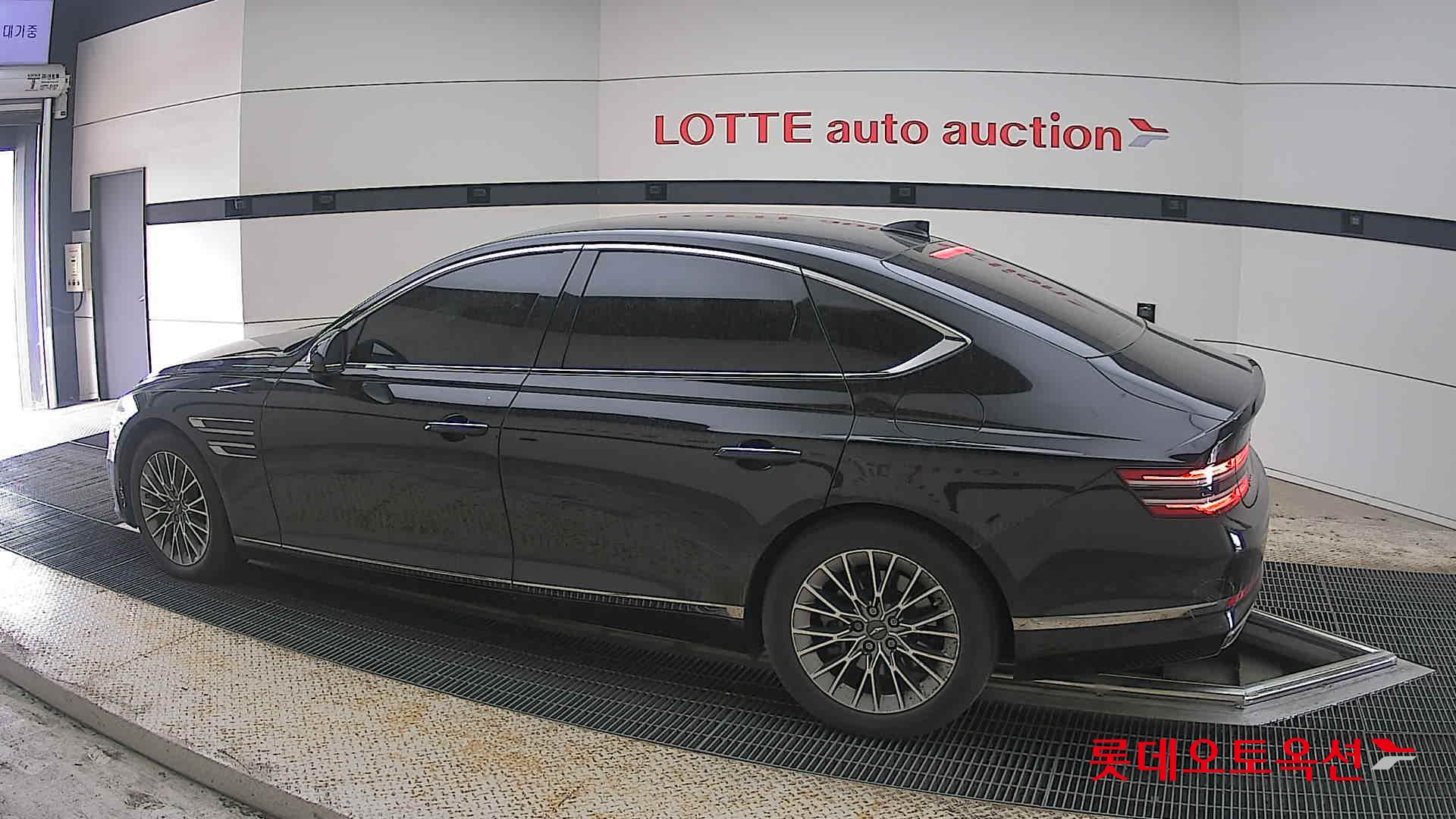 Genesis G80 2021 - Image 14