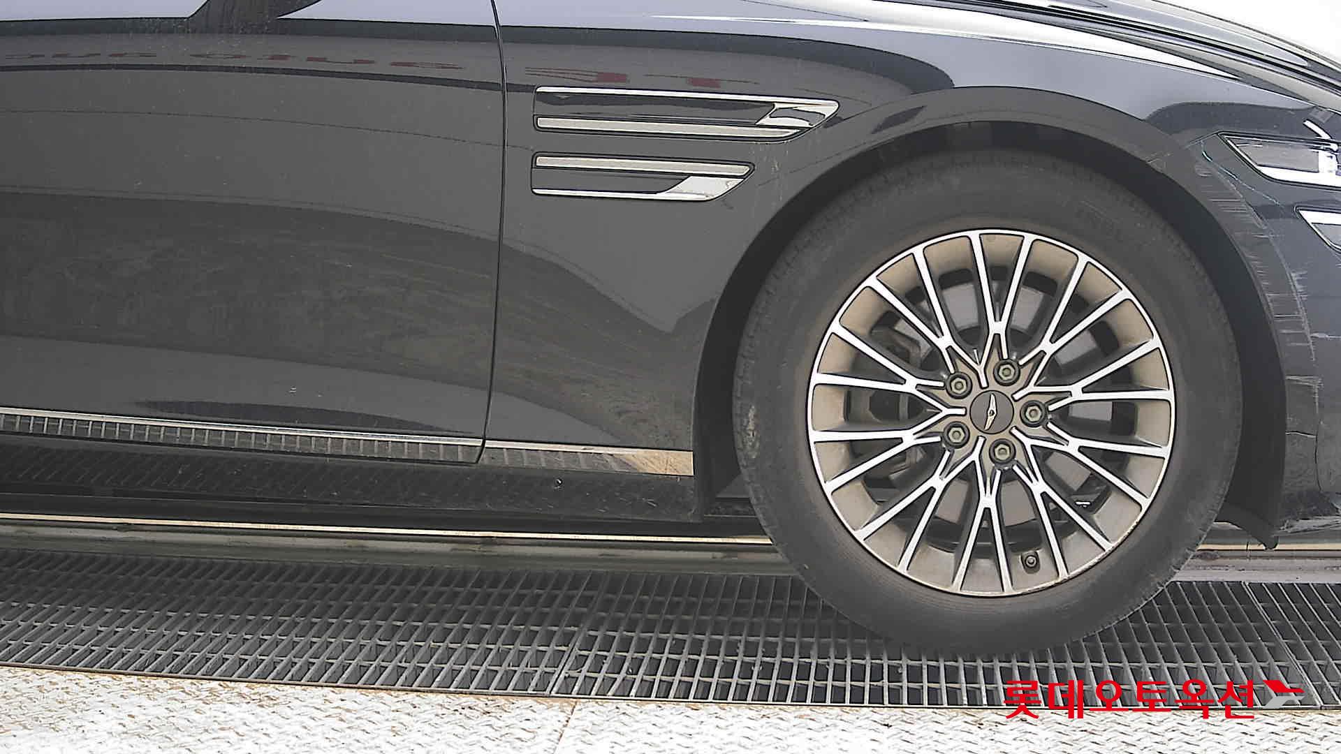 Genesis G80 2021 - Image 27