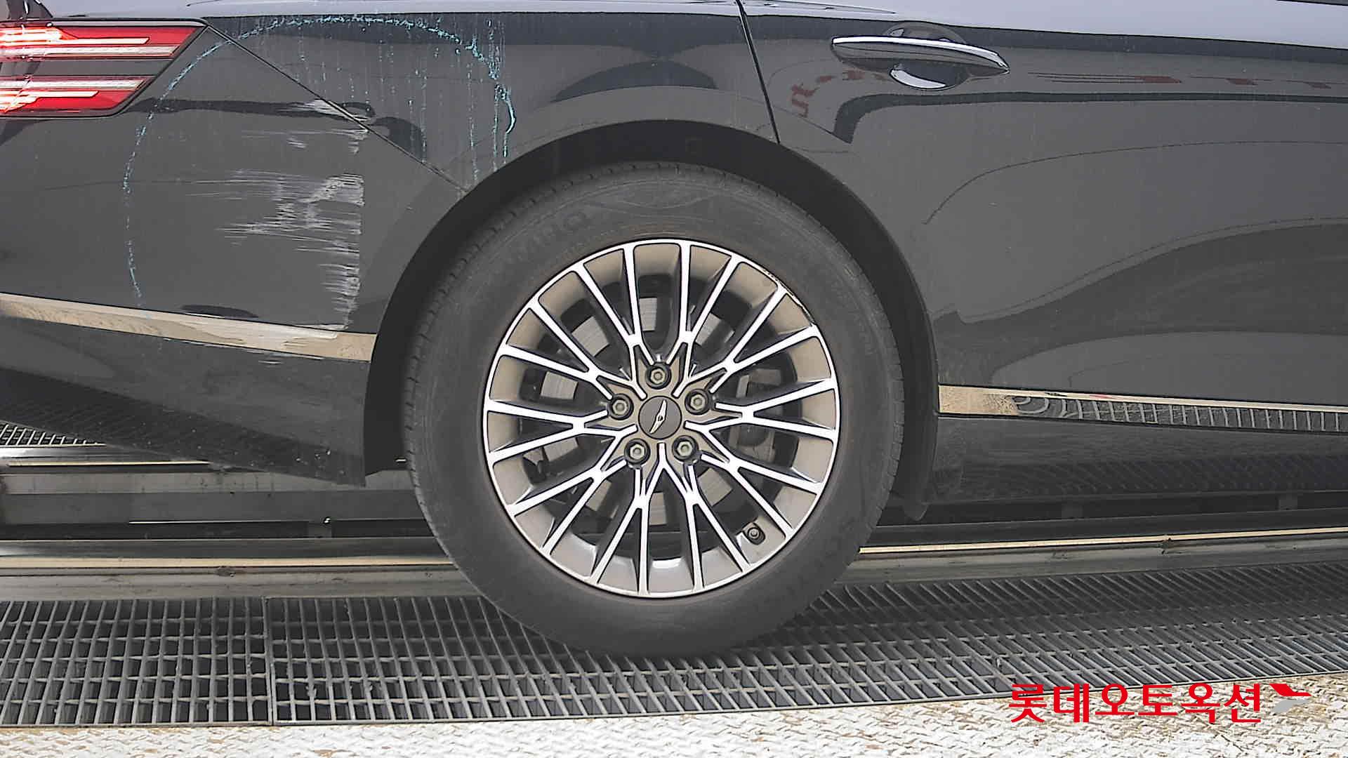 Genesis G80 2021 - Image 28