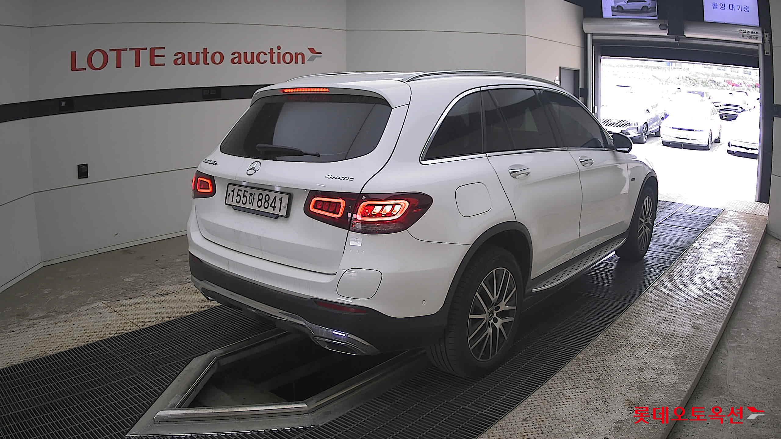 2021 - mercedes-benz glc300