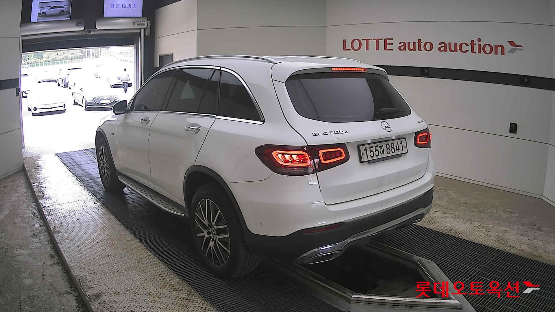 2021 - mercedes-benz glc300