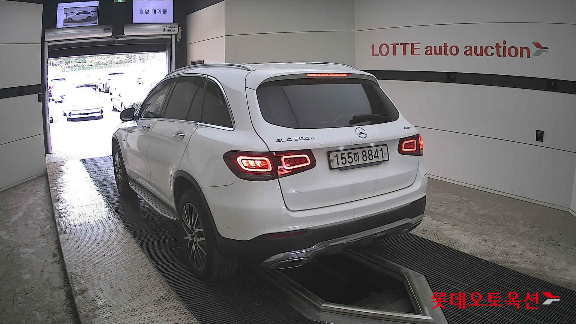 2021 - mercedes-benz glc300