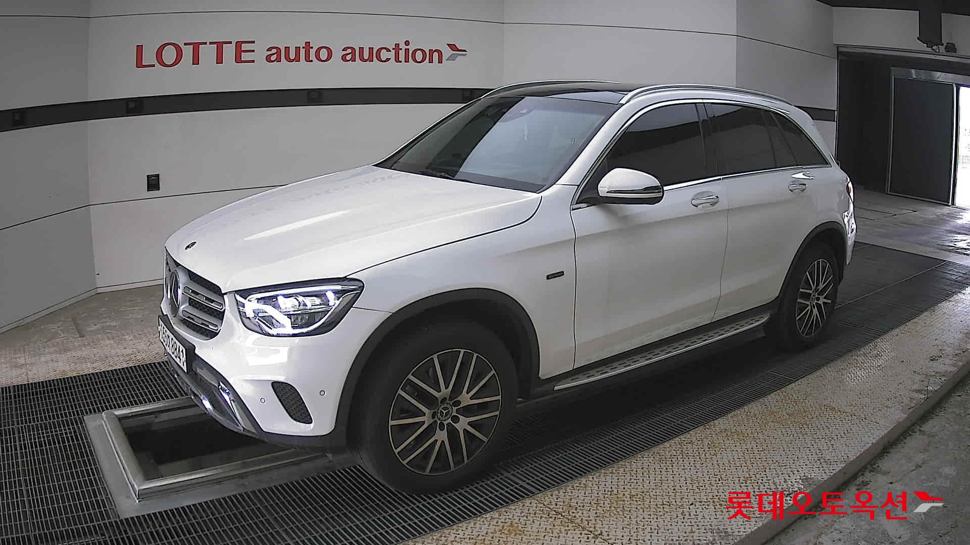 2021 - mercedes-benz glc300