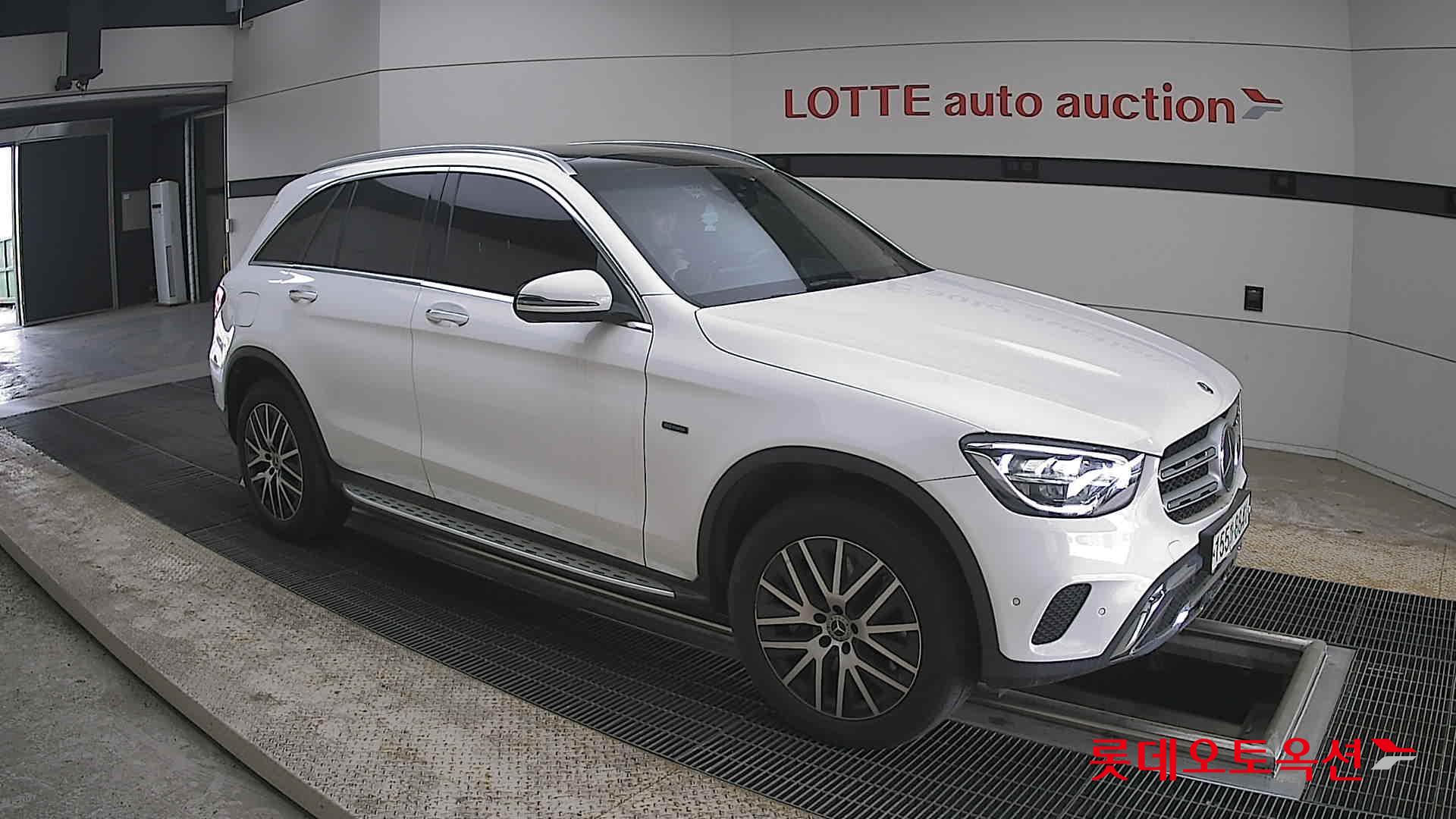 2021 - mercedes-benz glc300