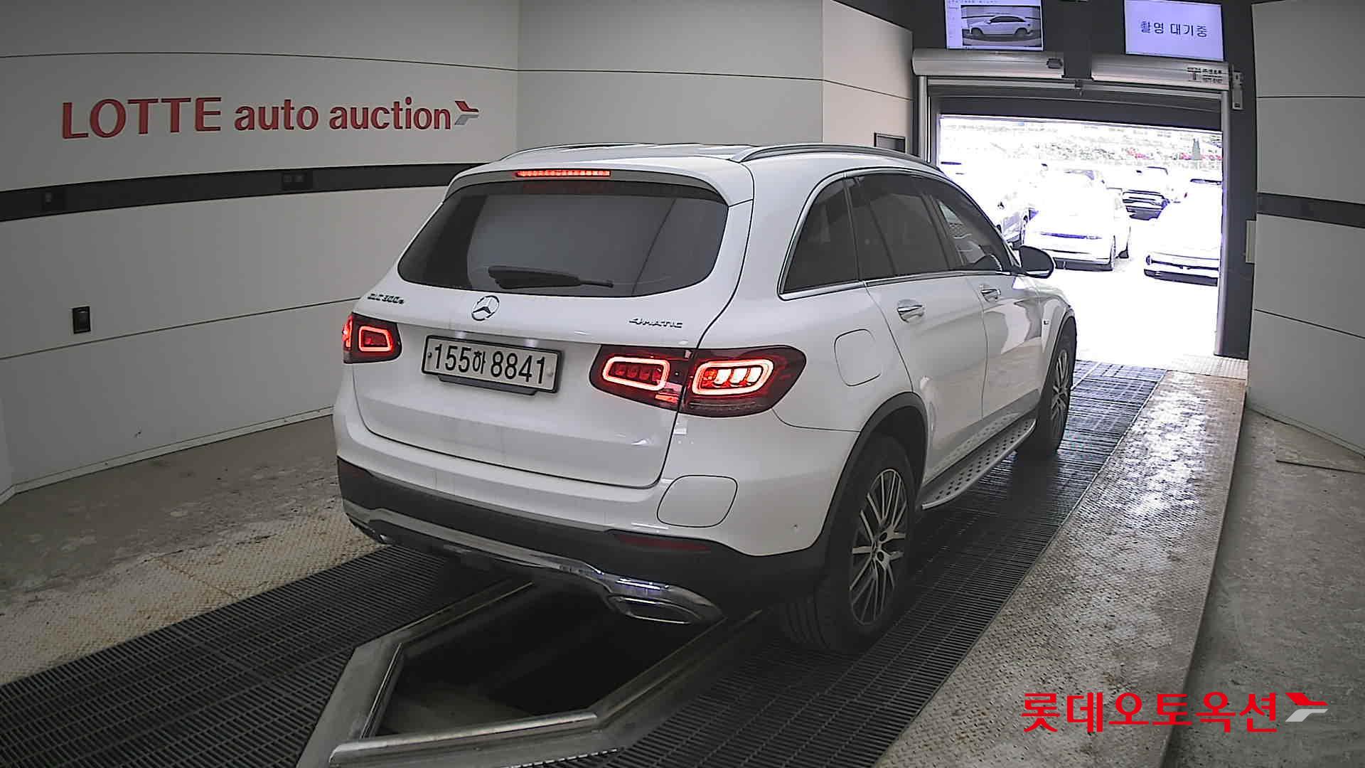 2021 - mercedes-benz glc300