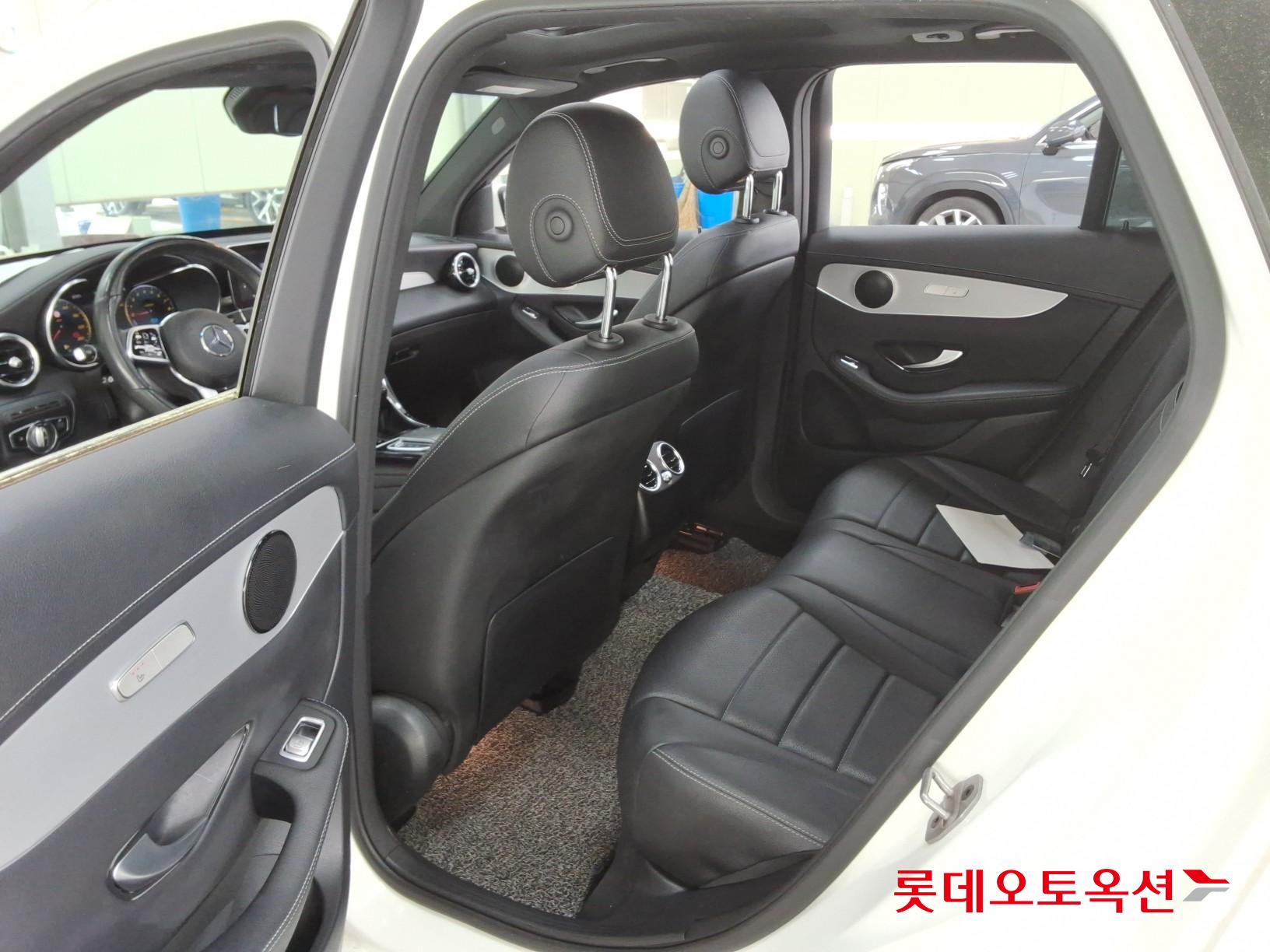 2021 - mercedes-benz glc300