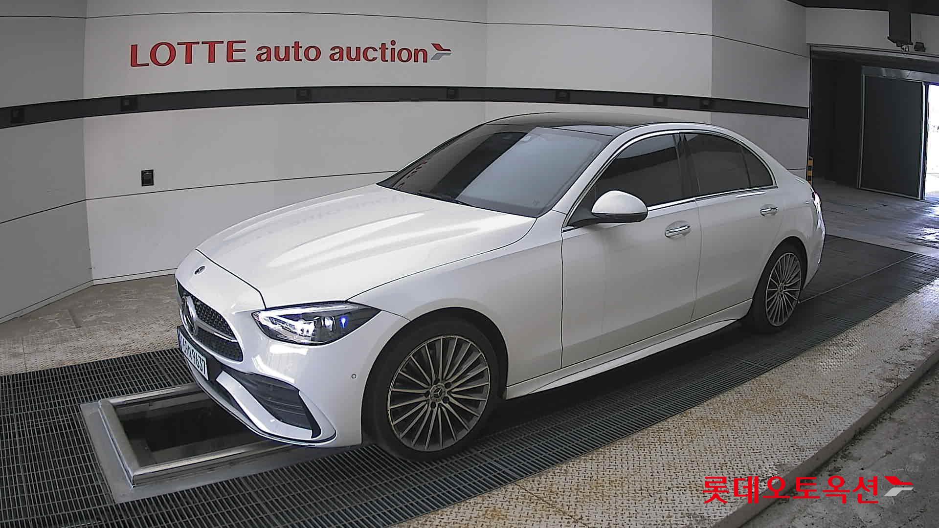 2022 - mercedes-benz c300