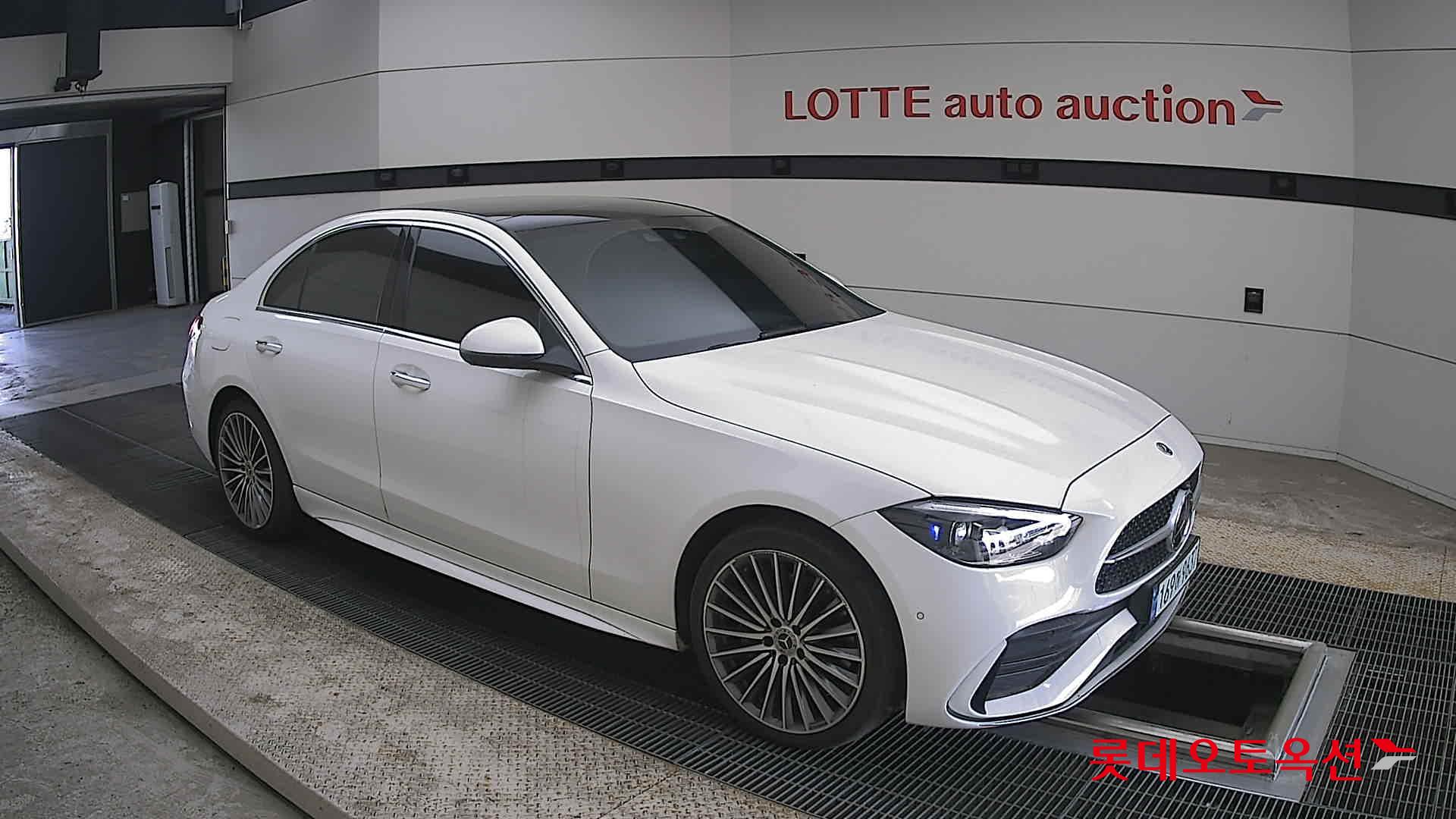 2022 - mercedes-benz c300