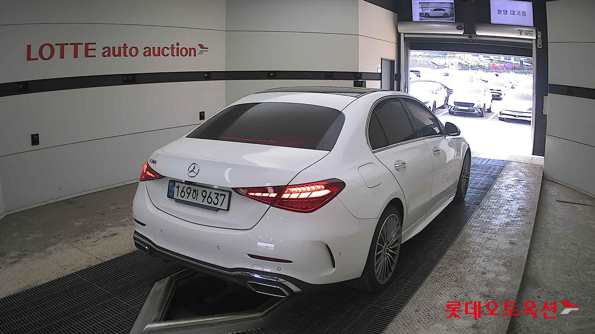 2022 - mercedes-benz c300