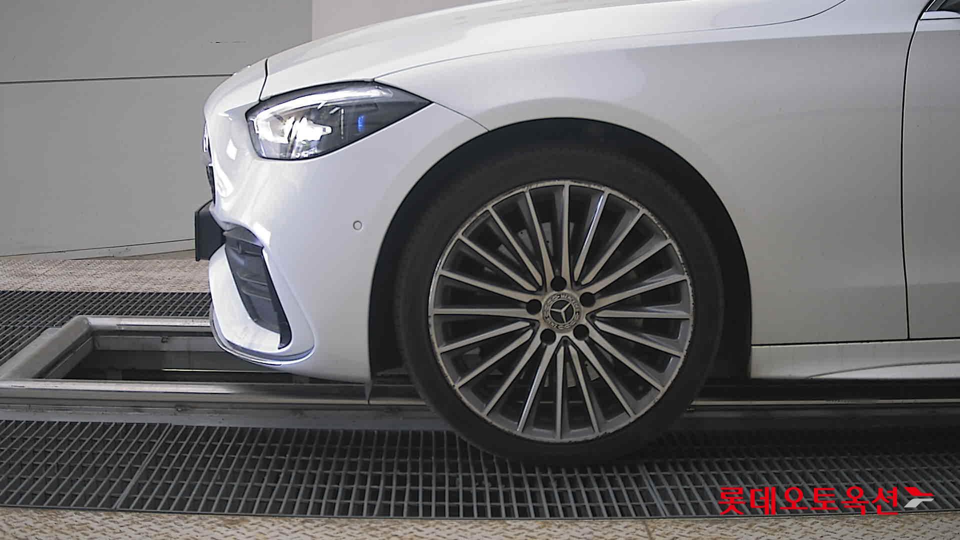 2022 - mercedes-benz c300