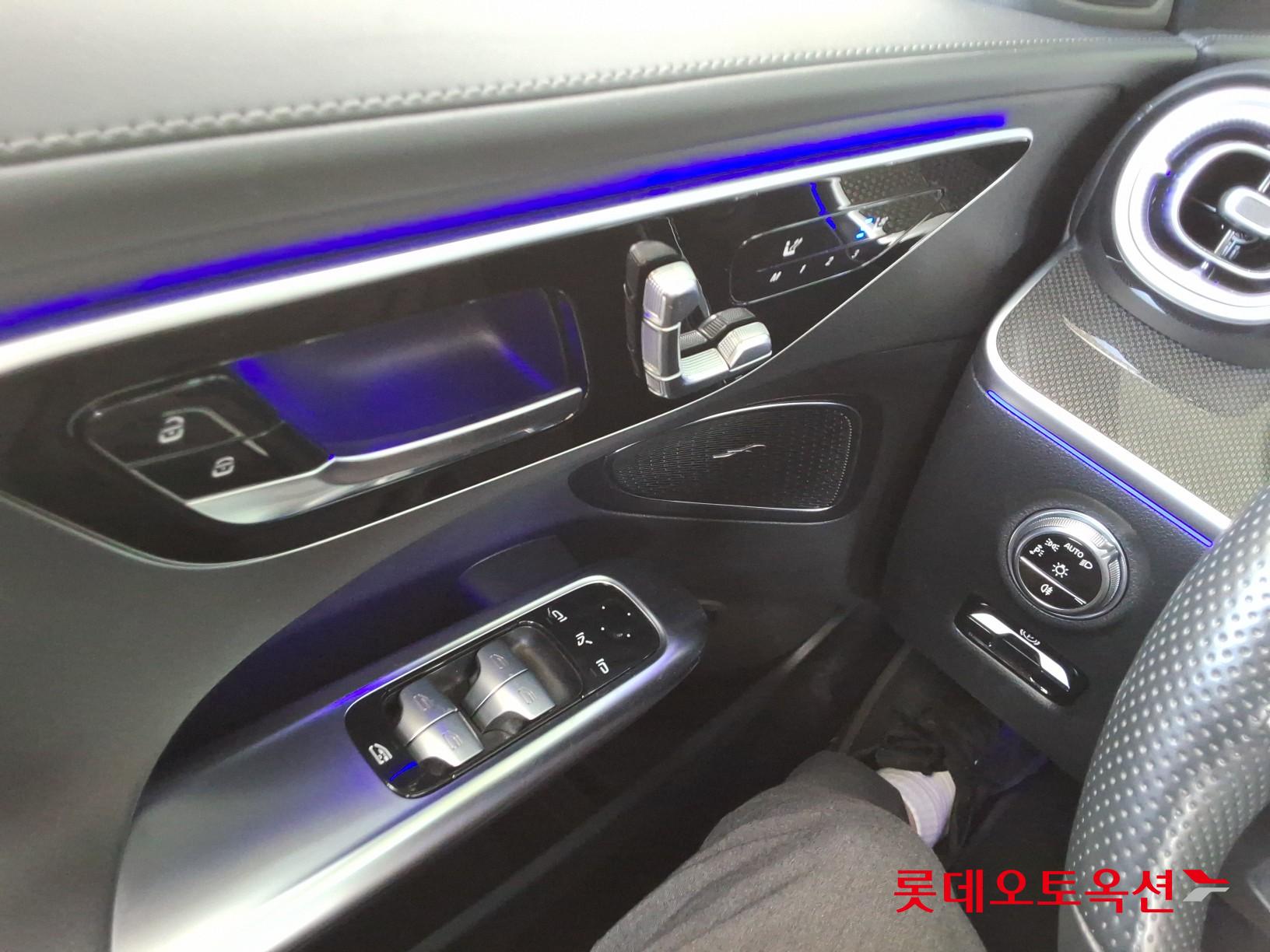 2022 - mercedes-benz c300
