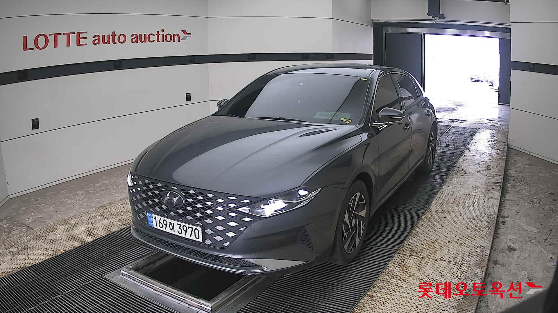 Hyundai Grandeur - 10