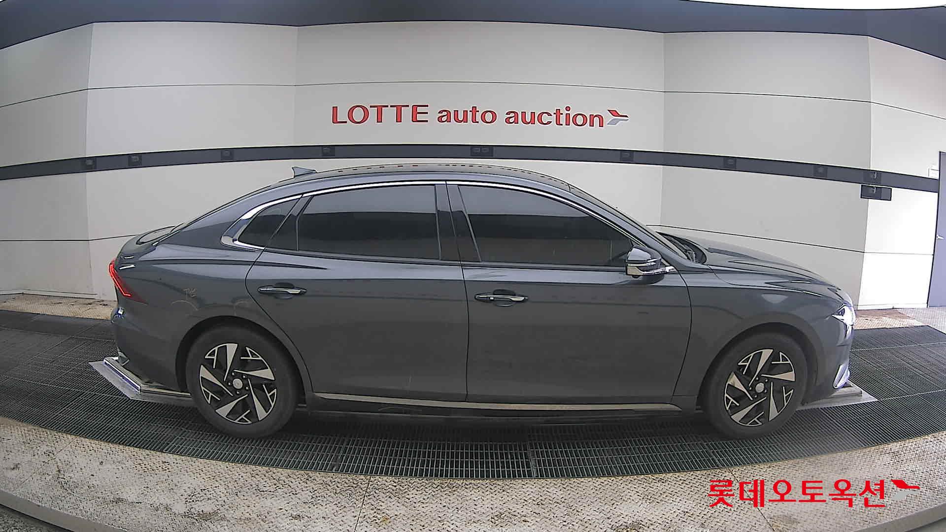 Hyundai Grandeur - 21