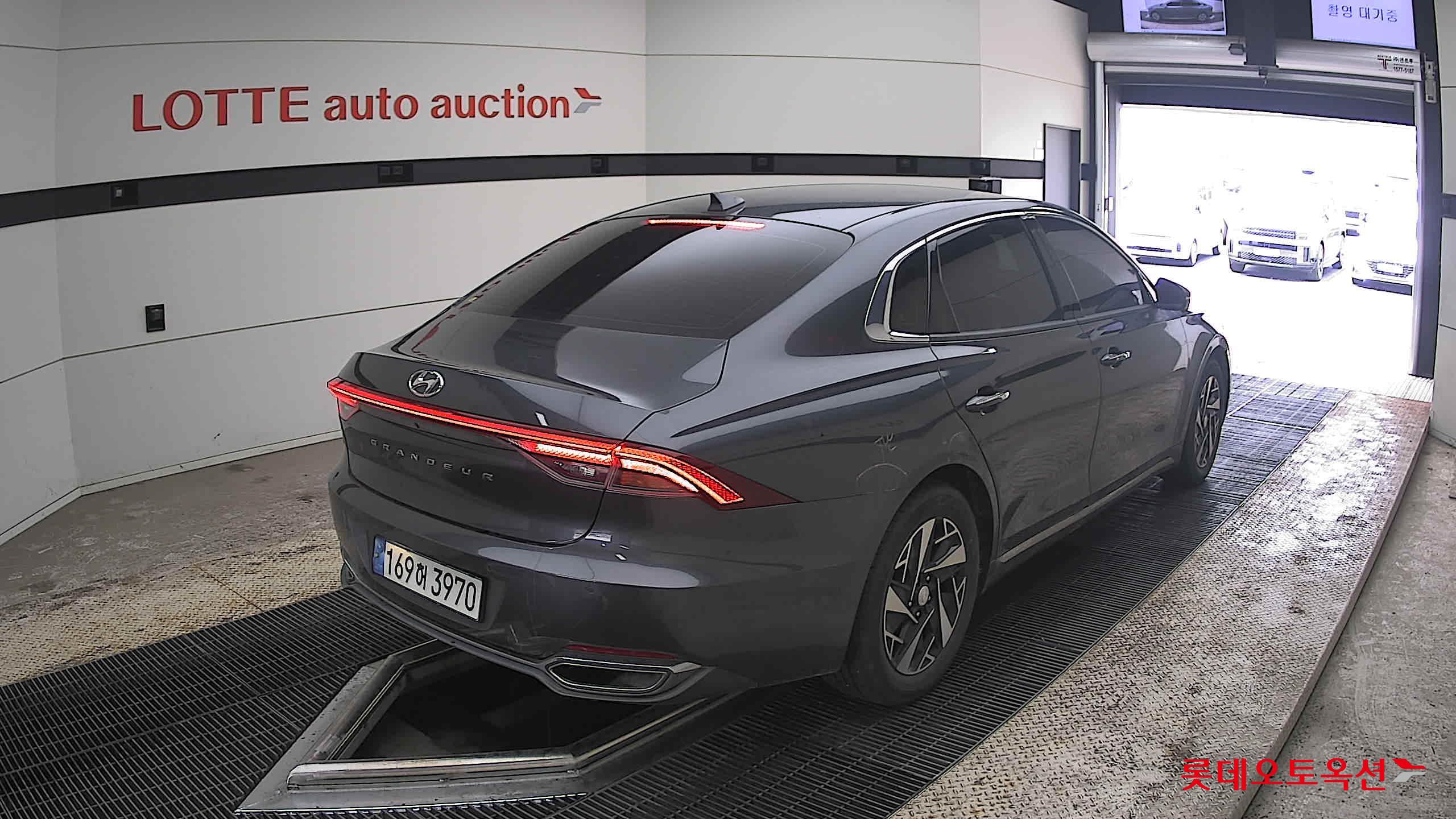 Hyundai Grandeur - 5