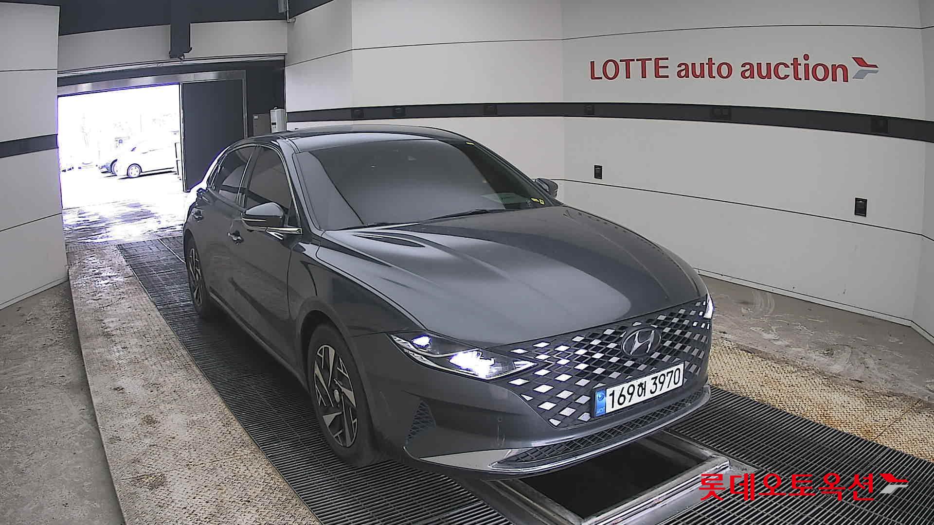 Hyundai Grandeur - 24