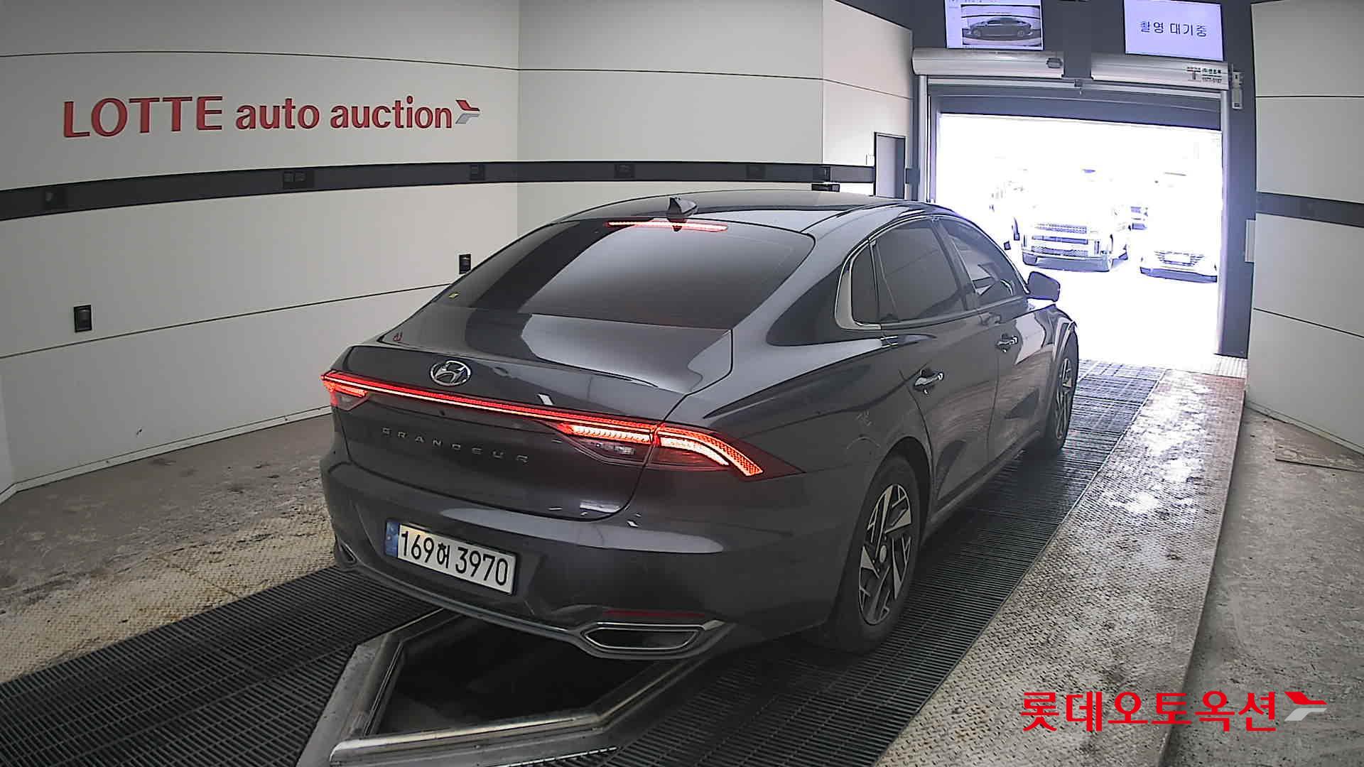 Hyundai Grandeur - 18