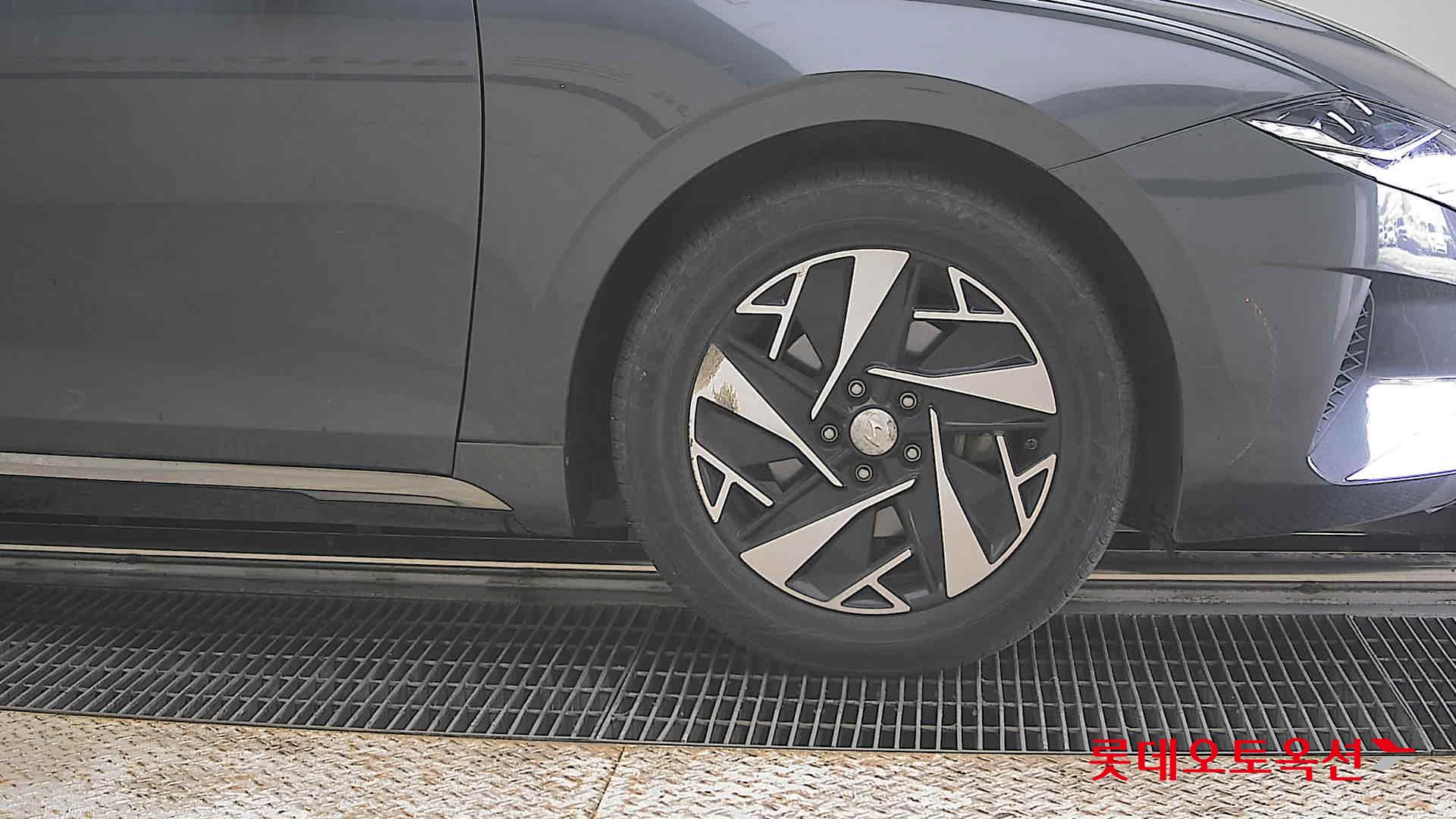 Hyundai Grandeur - 27
