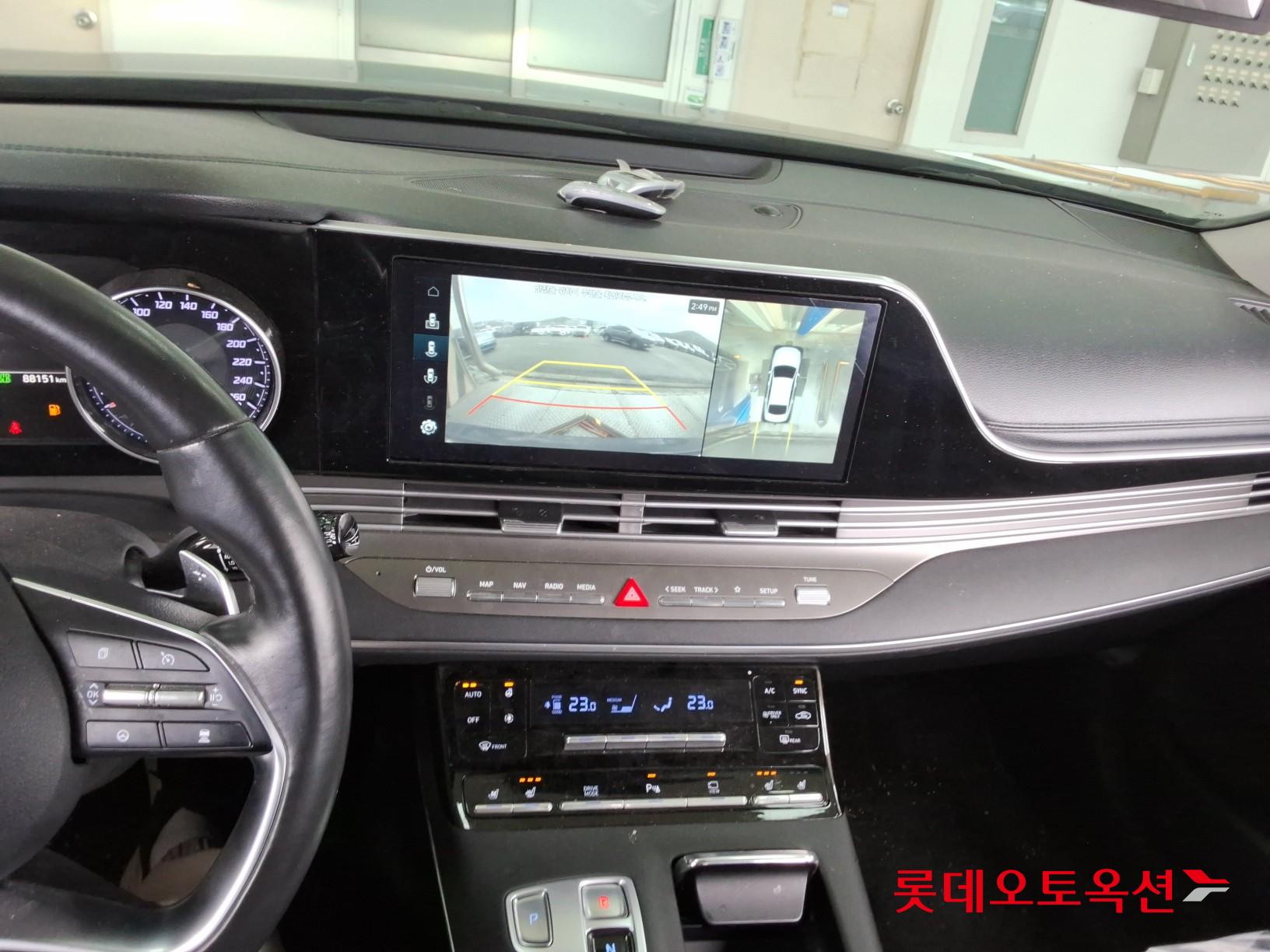 Hyundai Grandeur - 33