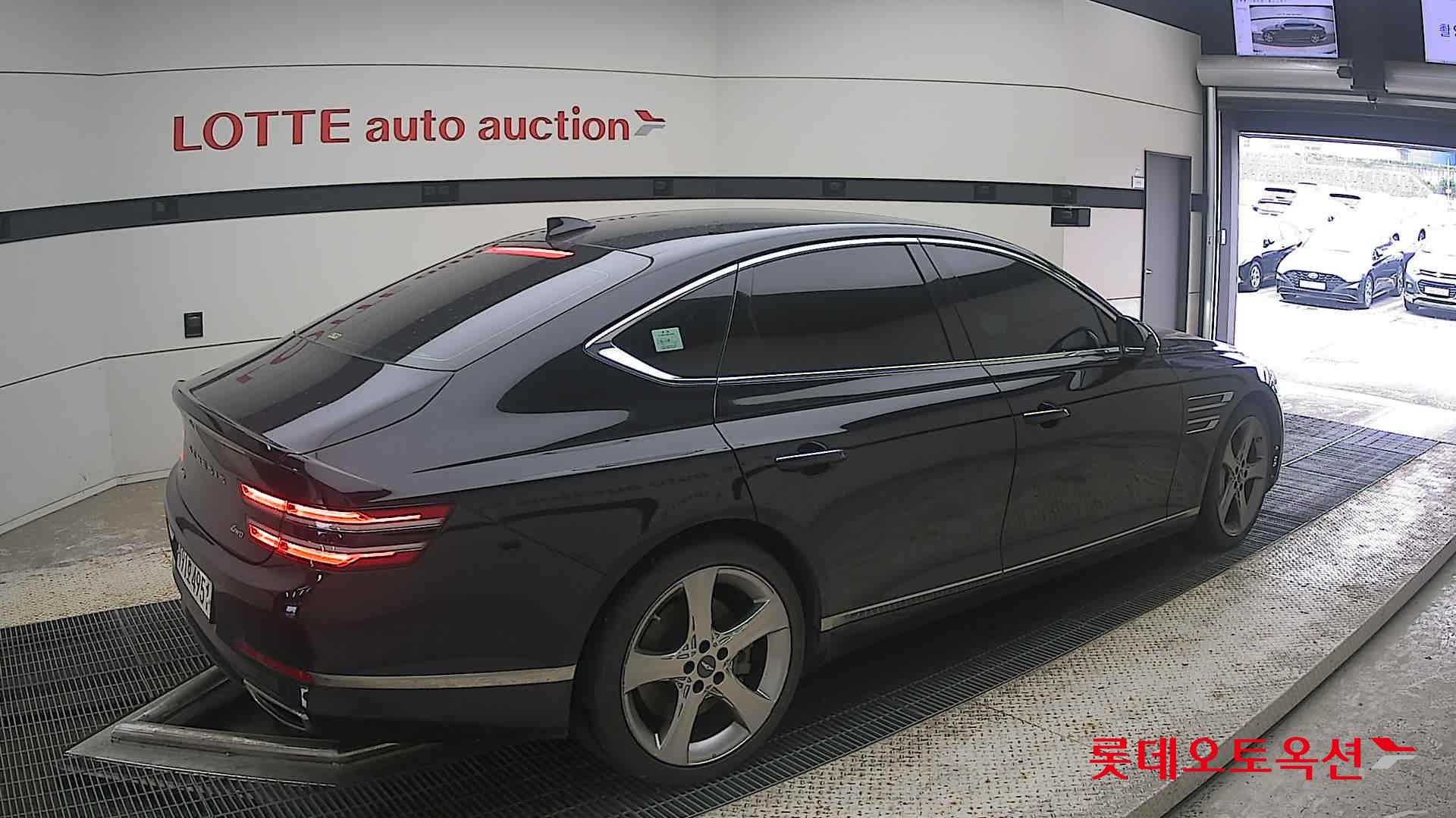 2022 - genesis g80