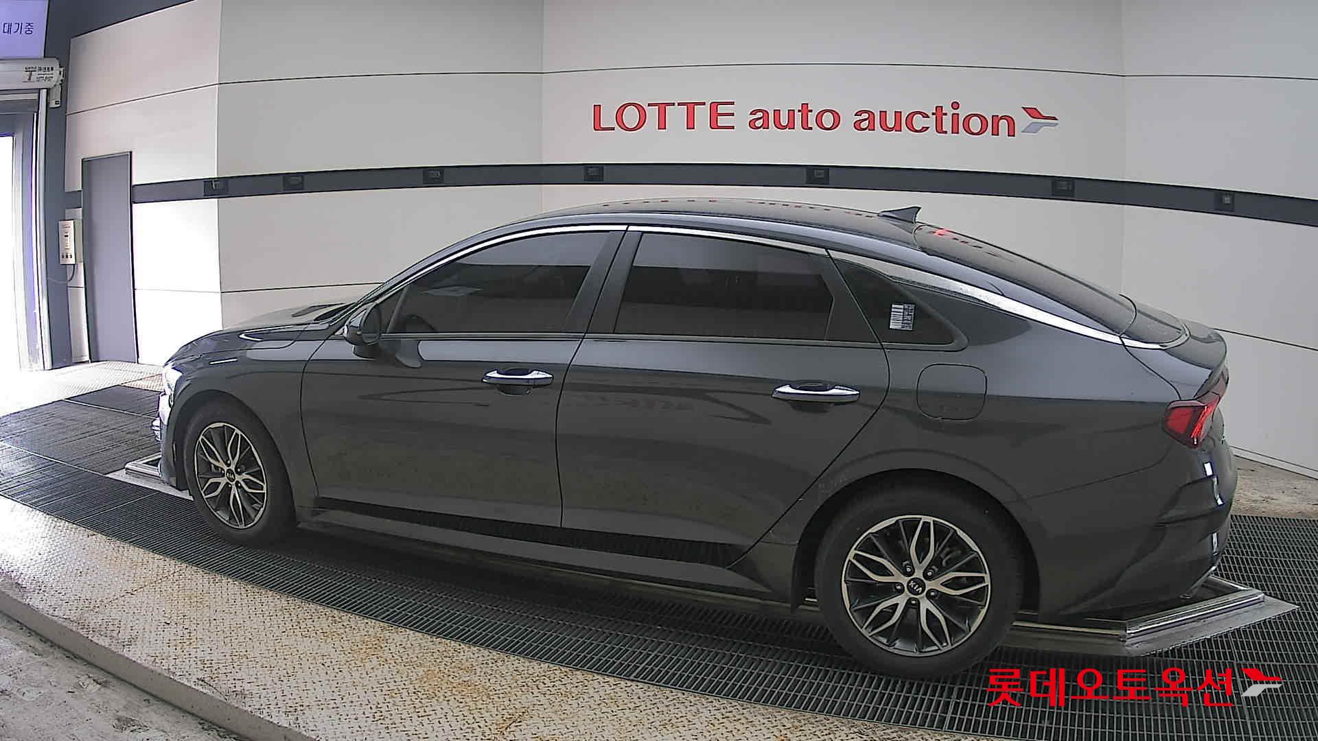 Kia K5 2021 - Image 14