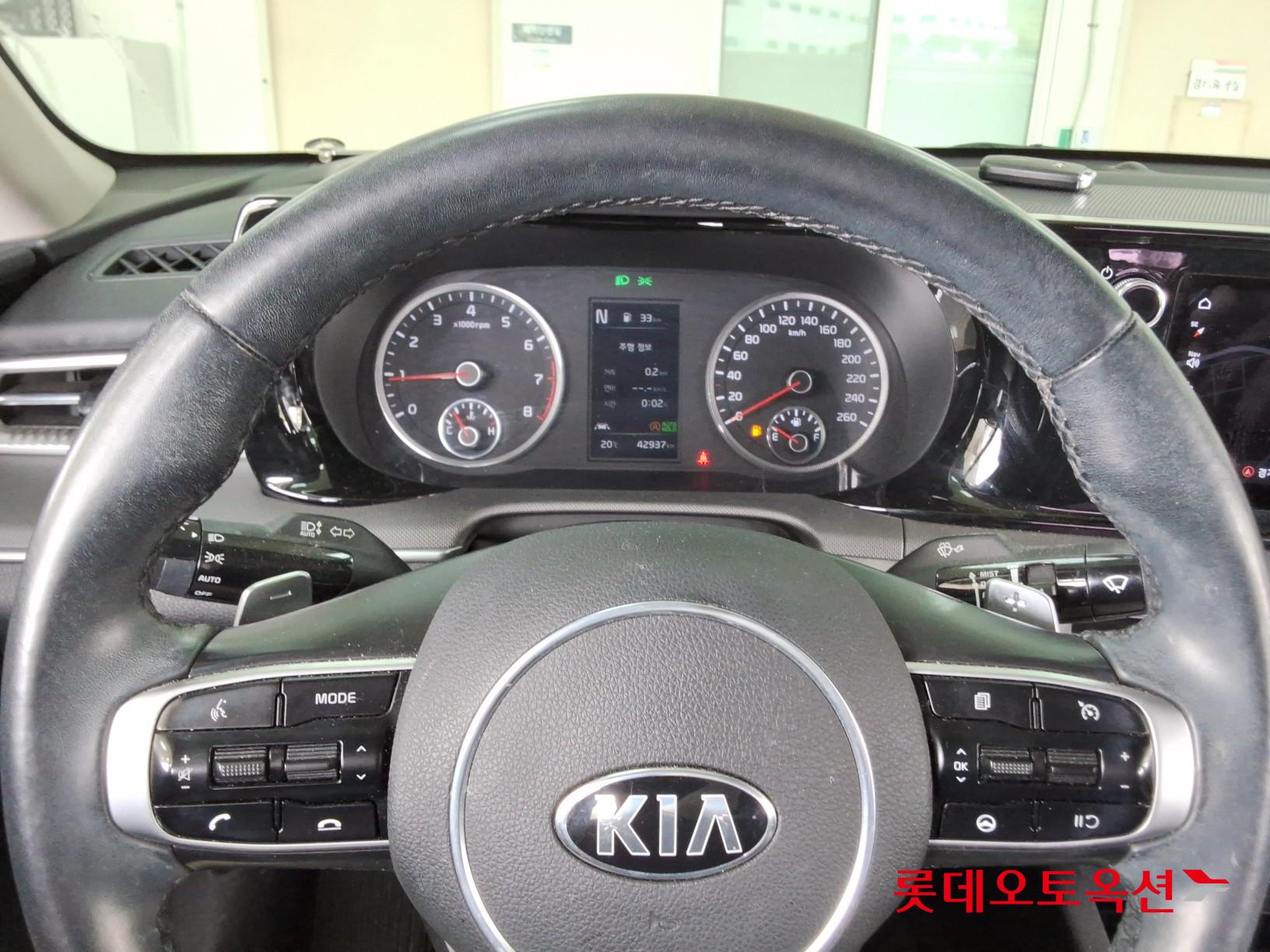 Kia K5 2021 - Image 30
