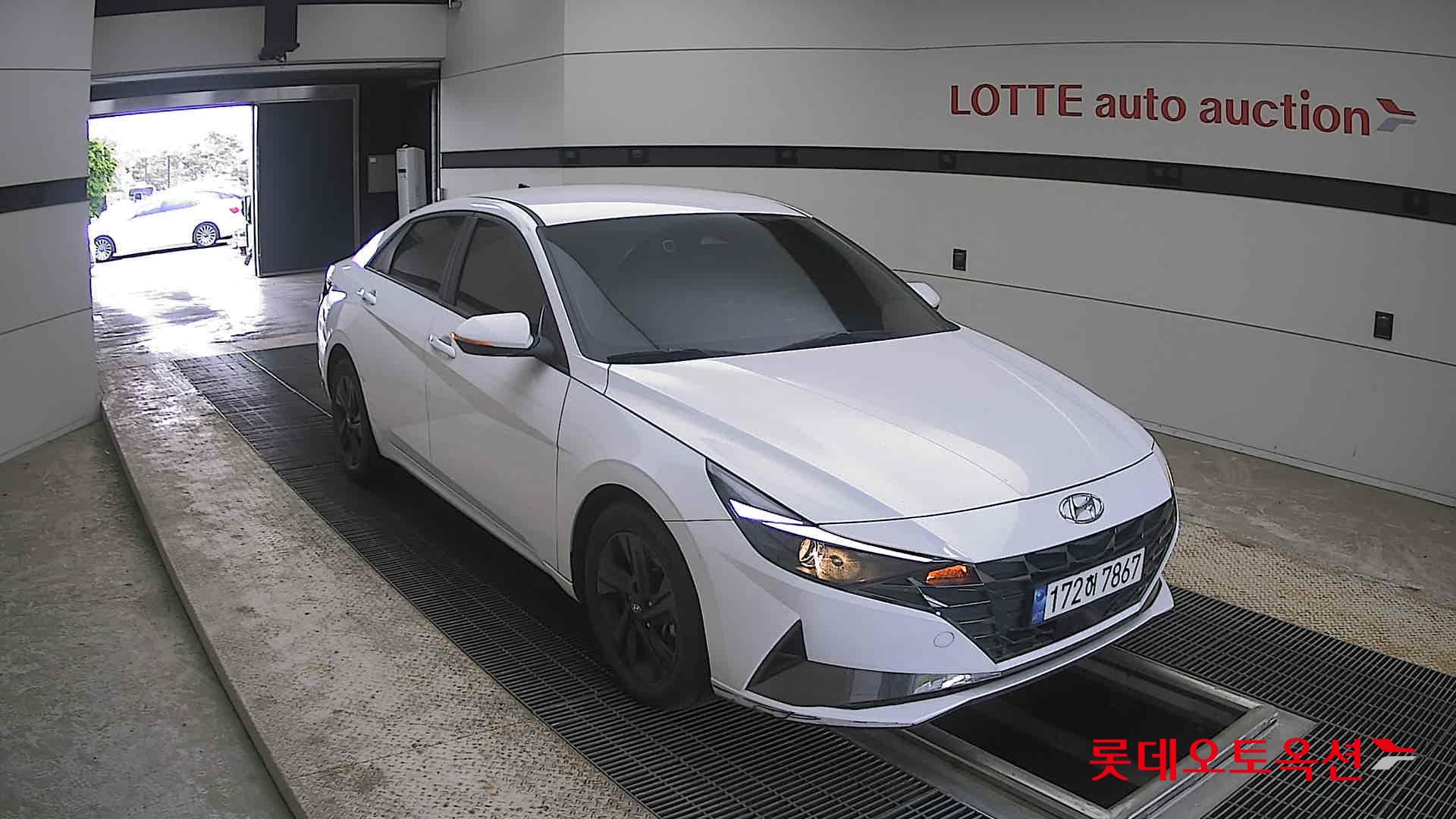 Hyundai Elantra - 6