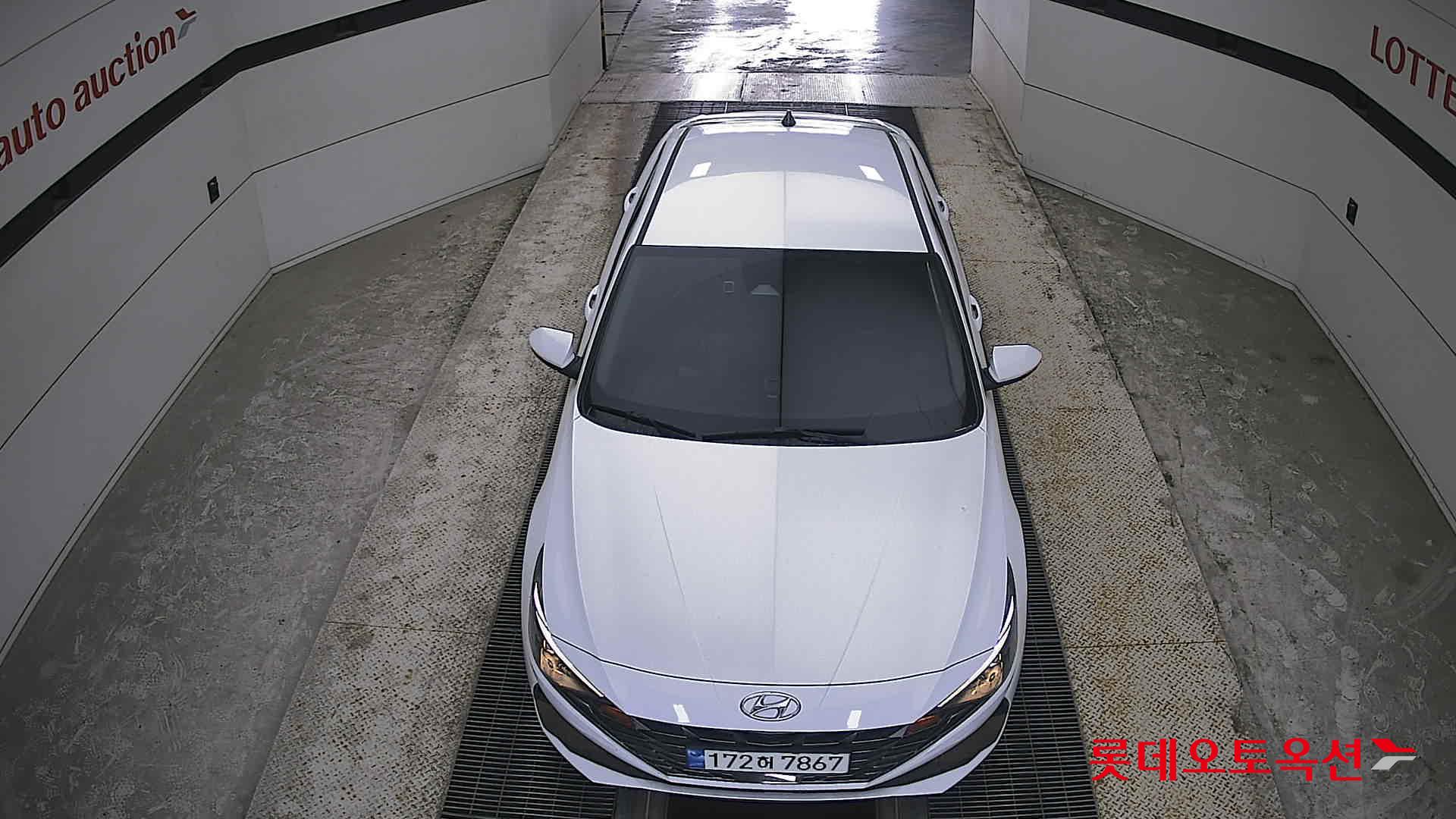 Hyundai Elantra - 7