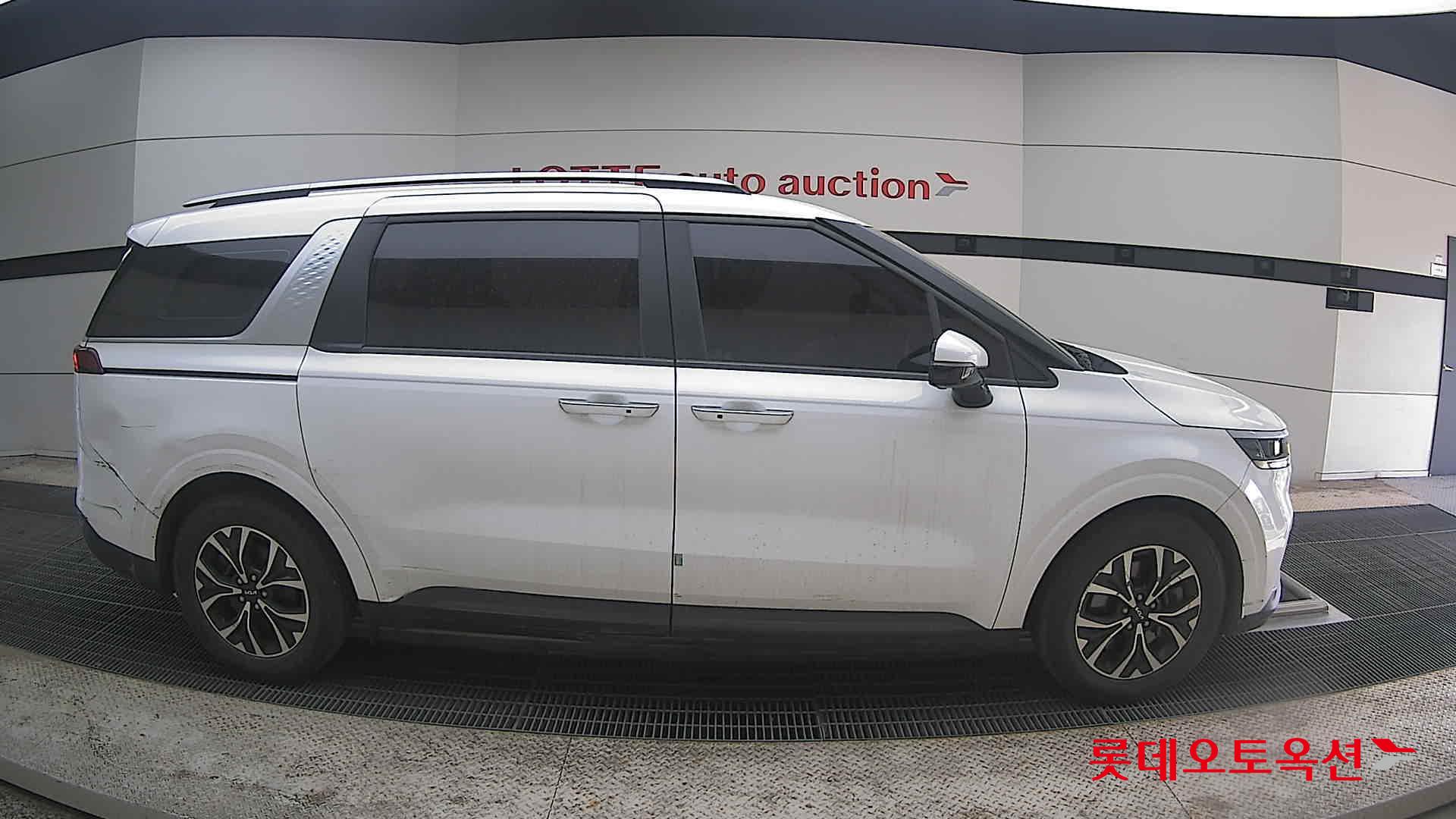 Kia Carnival 2022 - Image 21
