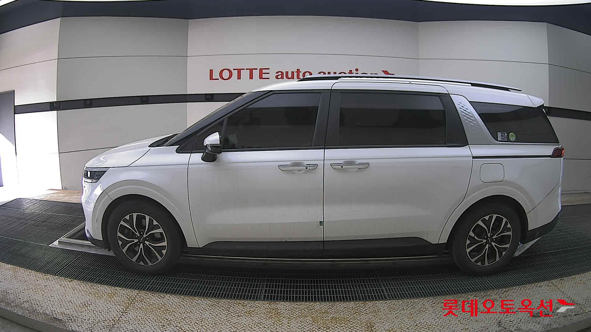 Kia Carnival 2022 - Image 13