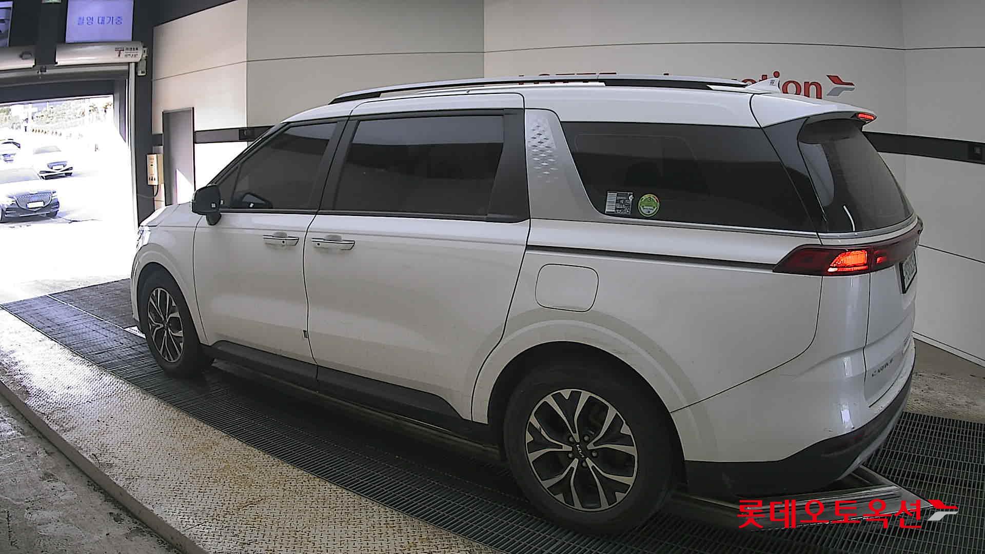 Kia Carnival 2022 - Image 15