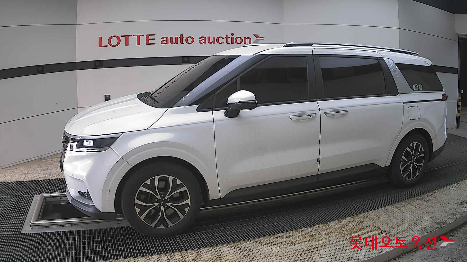 Kia Carnival 2022 - Image 12