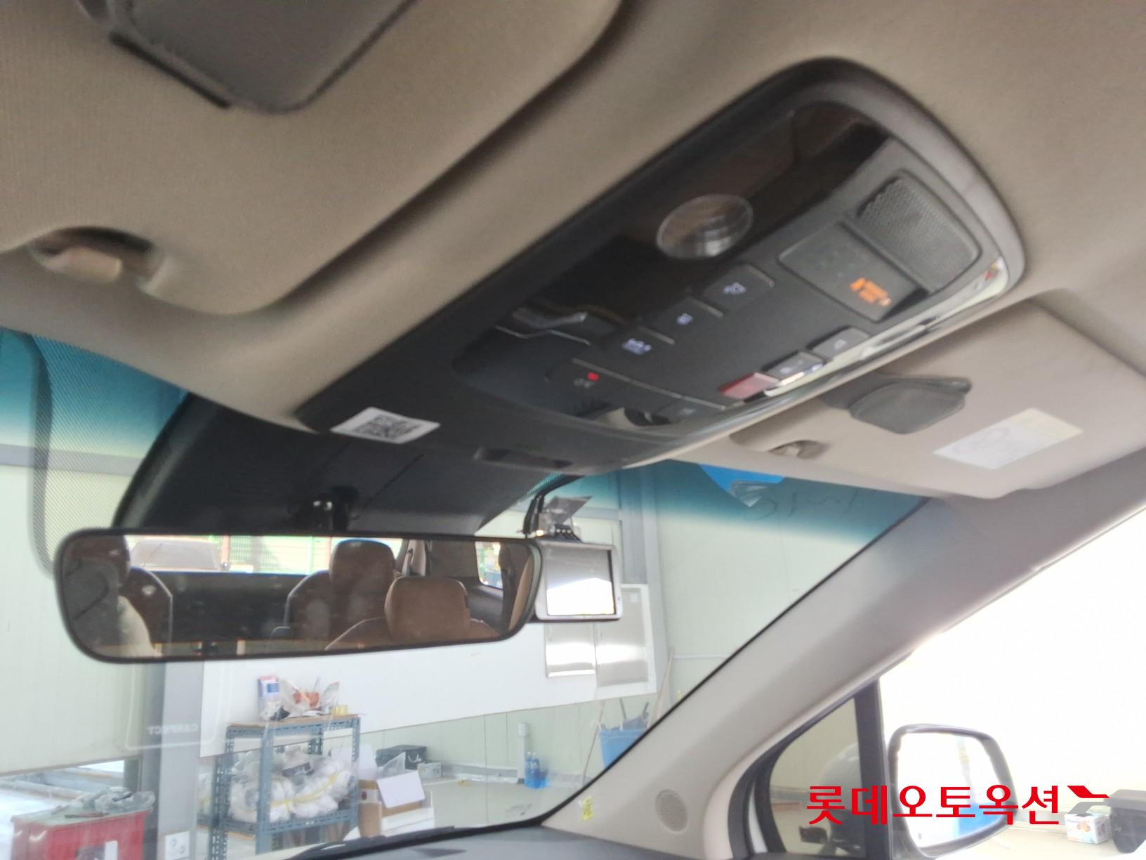 Kia Carnival 2022 - Image 32