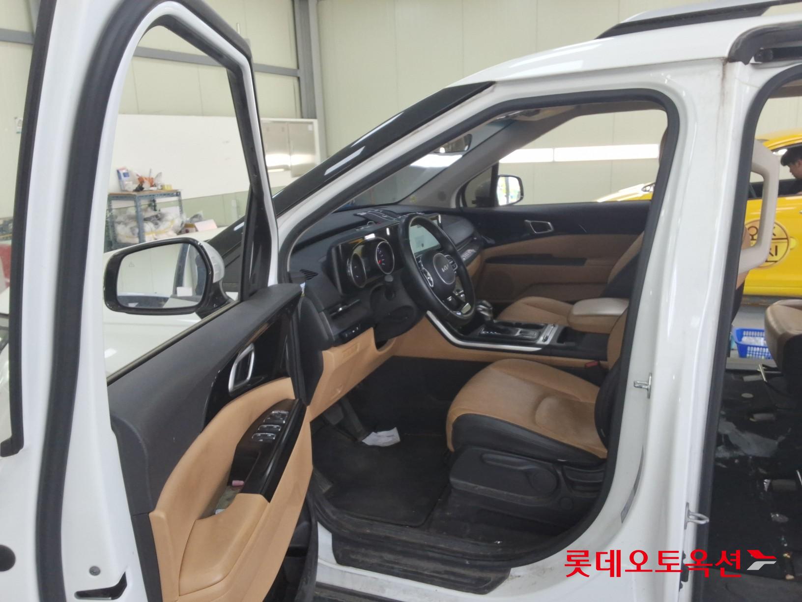 Kia Carnival 2022 - Image 37