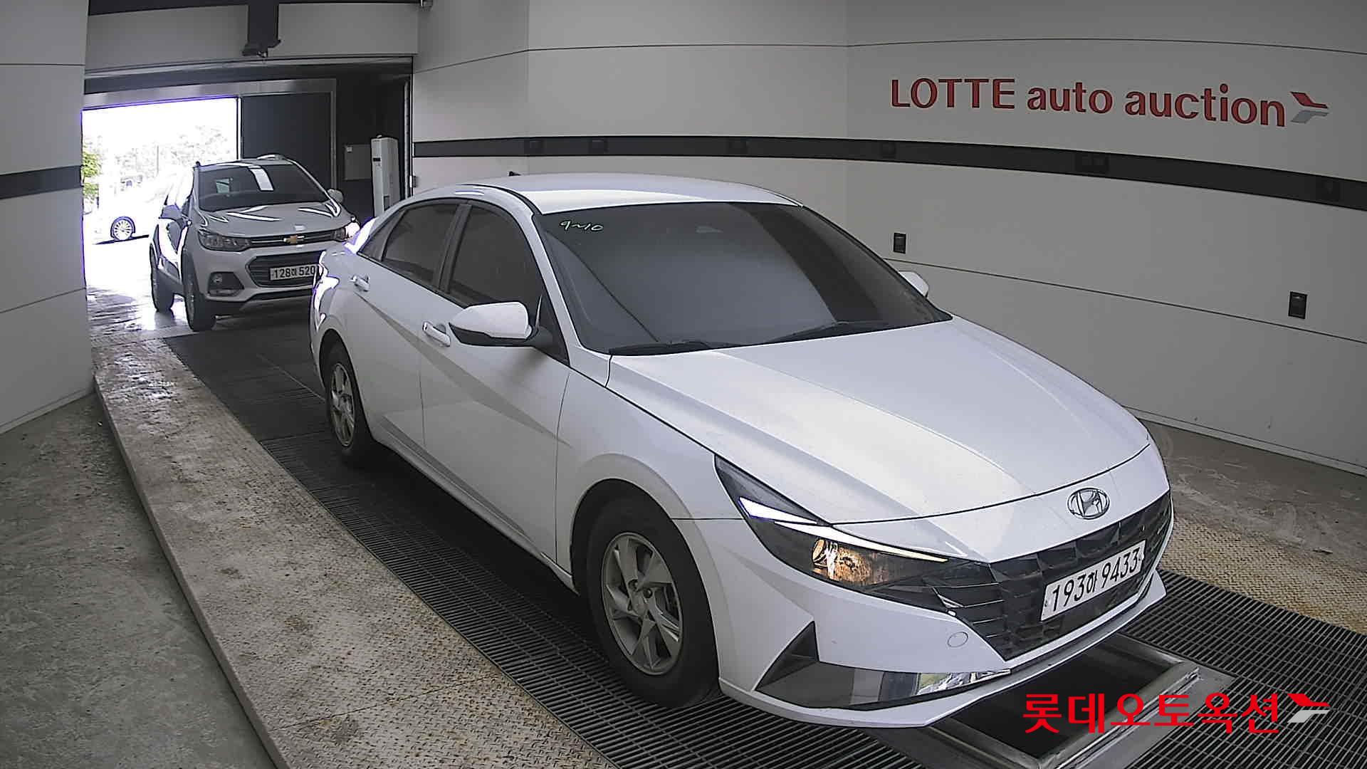 Hyundai Elantra 2023 - Image 6